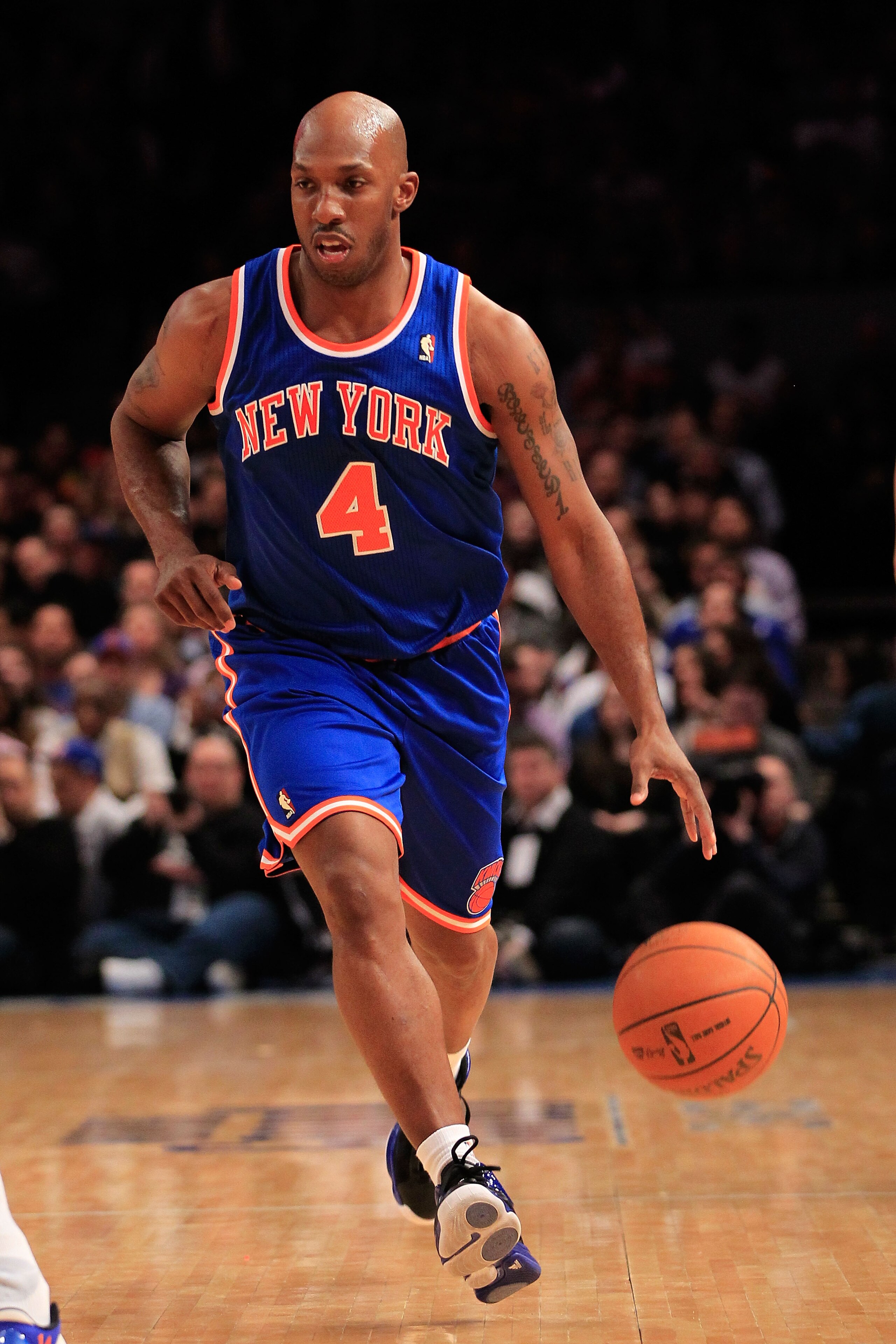NEW YORK, NY - FEBRUARY 23:  Chauncey Billups #4 of the New York Knicks dribbles the ball against the Milwaukee Bucks at Madison Square Garden on February 23, 2011 in New York City. NOTE TO USER: User expressly acknowledges and agrees that, by downloading