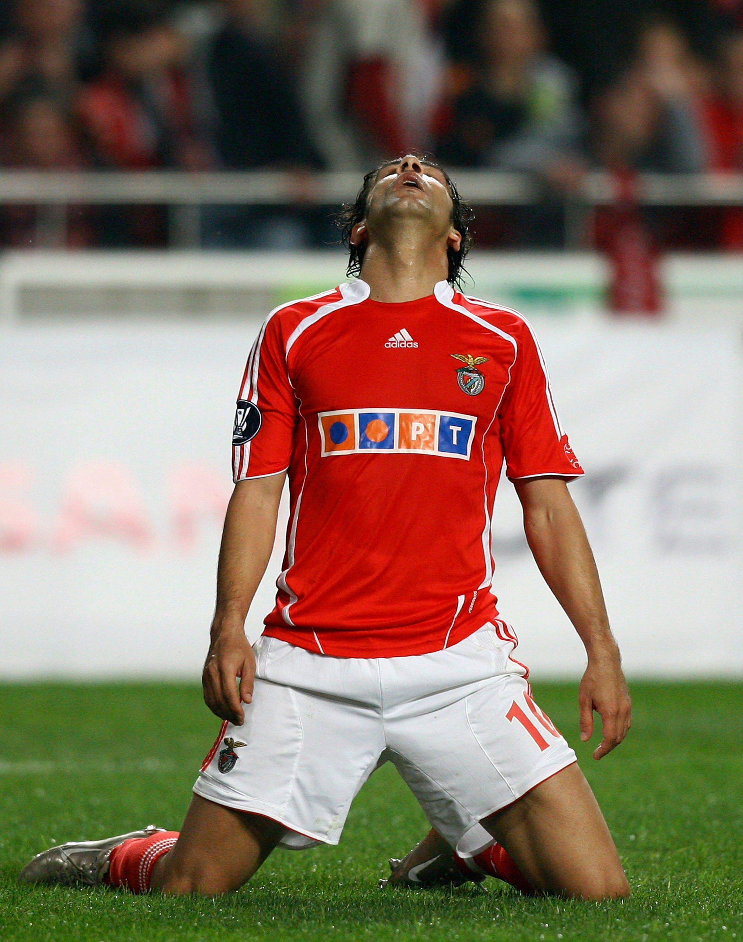 LISBON, PORTUGAL - APRIL 12:  Rui Costa of Benfica appeals for a penalty during the UEFA Cup quarter final second leg match between Benfica and Espanyol at the Luz Stadium on April 12, 2007 in Lisbon, Portugal.   (Photo by Ryan Pierse/Getty Images)