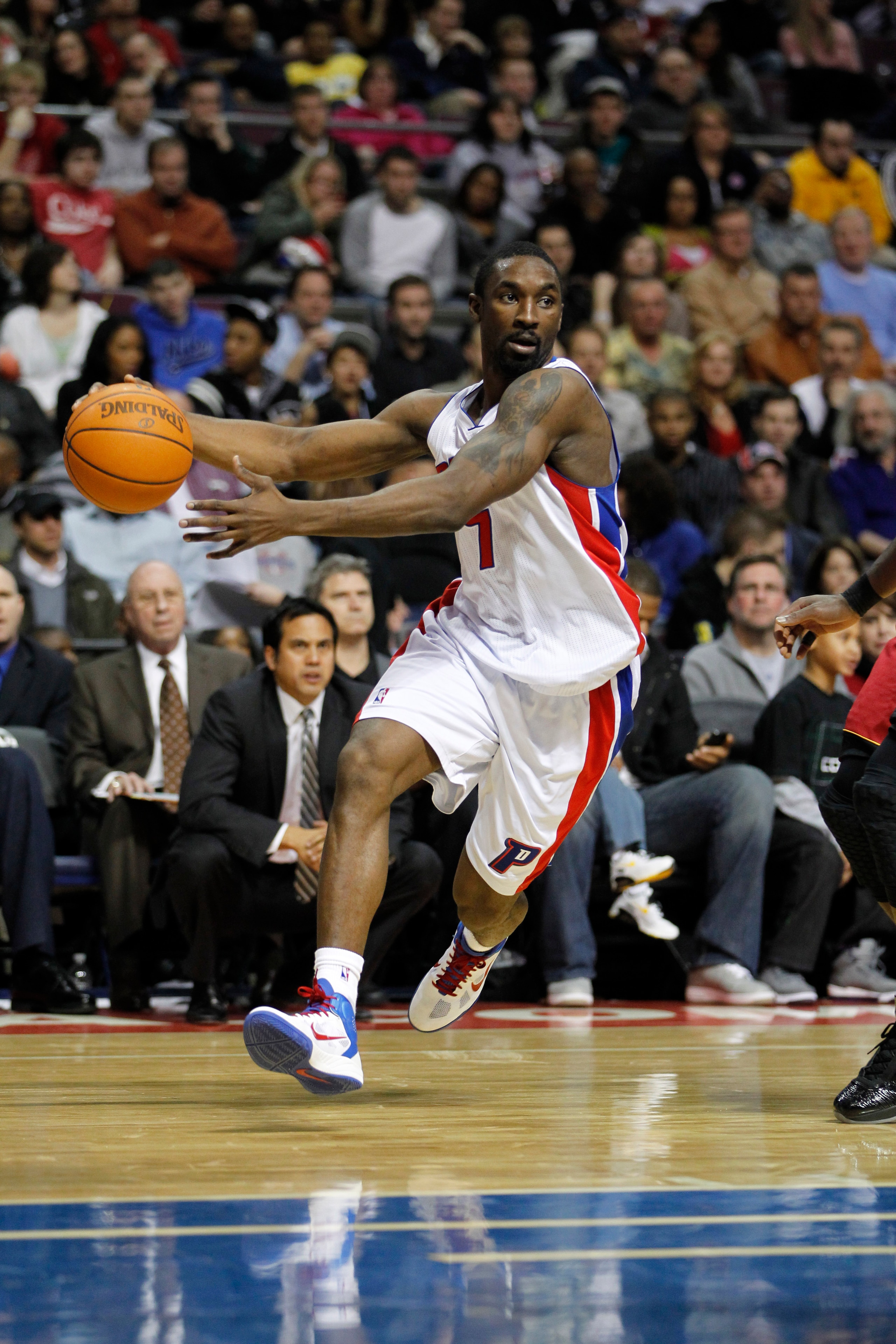 AUBURN HILLS, MI - FEBRUARY 11: Ben Gordon #7 of the Detroit Pistons drives to the basket while playing the Miami Heat at The Palace of Auburn Hills on February 11, 2011 in Auburn Hills, Michigan. Miami won the game 106-92. (Photo by Gregory Shamus/Getty AUBURN HILLS, MI - FEBRUARY 11: Ben Gordon #7 of the Detroit Pistons drives to the basket while playing the Miami Heat at The Palace of Auburn Hills on February 11, 2011 in Auburn Hills, Michigan. Miami won the game 106-92. (Photo by Gregory Shamus/Getty
