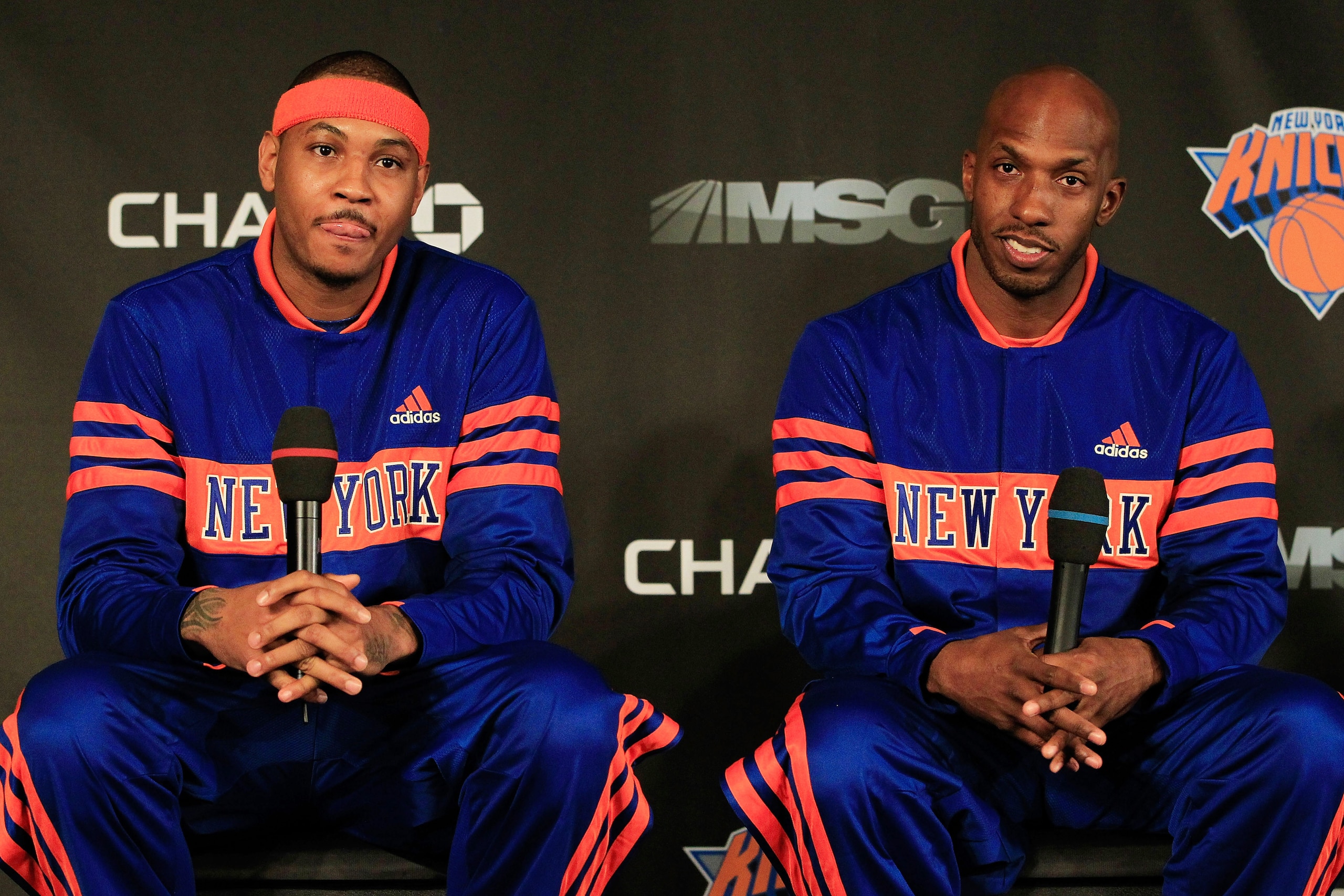 NEW YORK, NY - FEBRUARY 23:  New York Knicks new players (L) Carmelo Anthony and (R) Chauncy Billups are introduced to the media at a press conference at Madison Square Garden on February 23, 2011 in New York City. NOTE TO USER: User expressly acknowledge