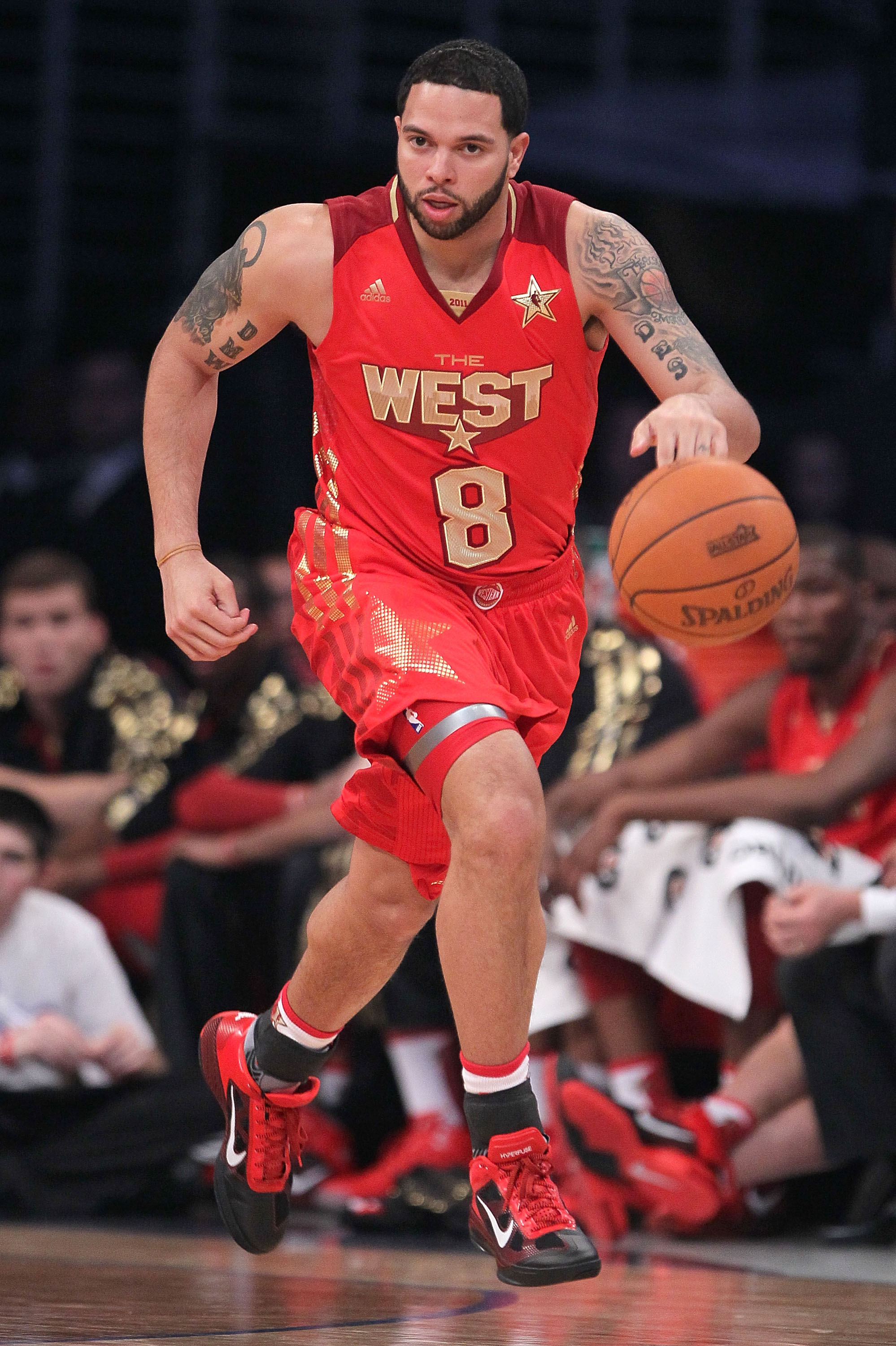 LOS ANGELES, CA - FEBRUARY 20:  Deron Williams #8 of the Utah Jazz and the Western Conference moves the ball in the 2011 NBA All-Star Game at Staples Center on February 20, 2011 in Los Angeles, California. NOTE TO USER: User expressly acknowledges and agr