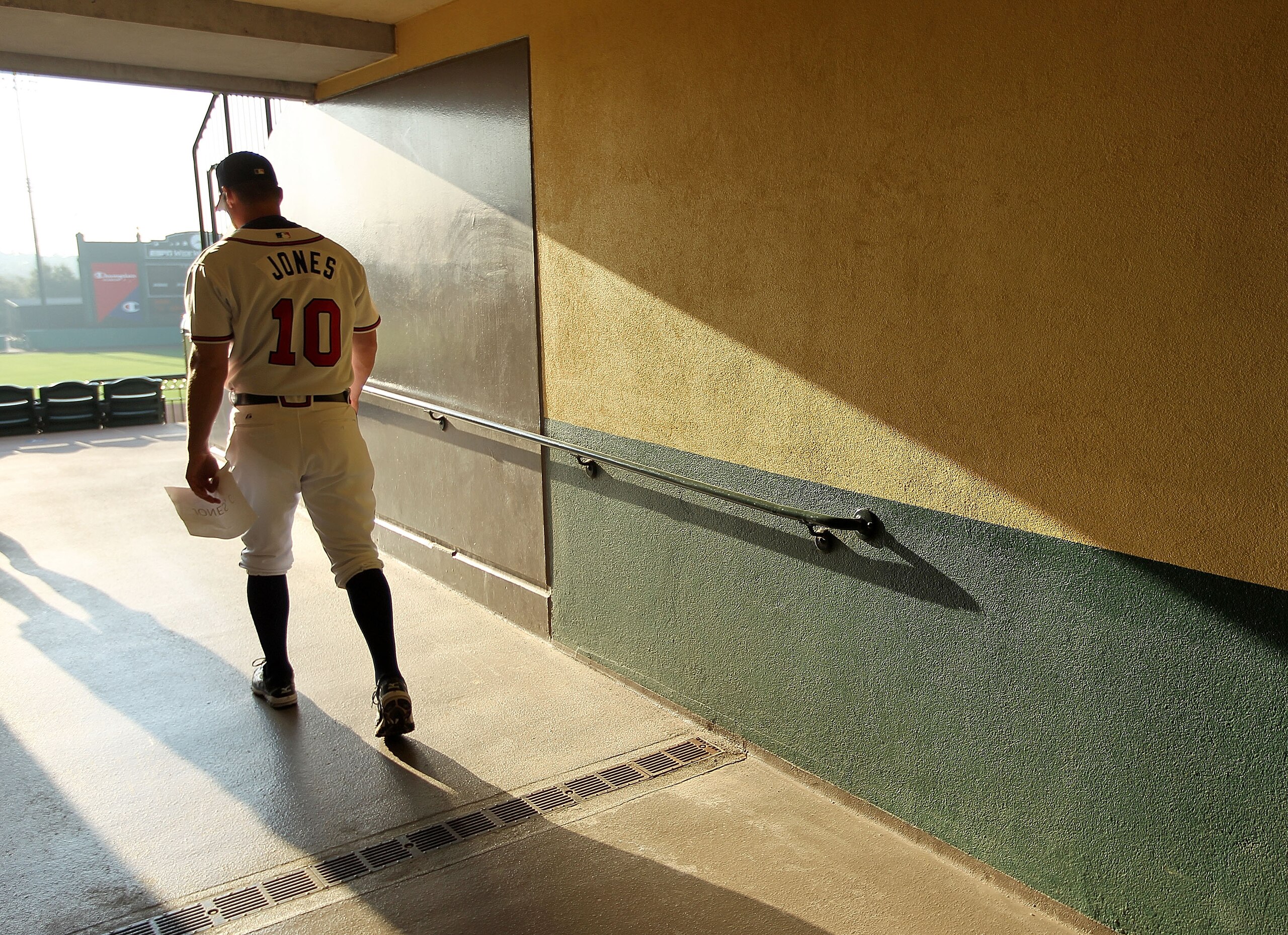 LAKE BUENA VISTA, FL - FEBRUARY 21:  Chipper Jones #10 of the Atlanta Braves during Photo Day at  Champion Stadium at ESPN Wide World of Sports of Complex on February 21, 2011 in Lake Buena Vista, Florida. (Photo by Mike Ehrmann/Getty Images)