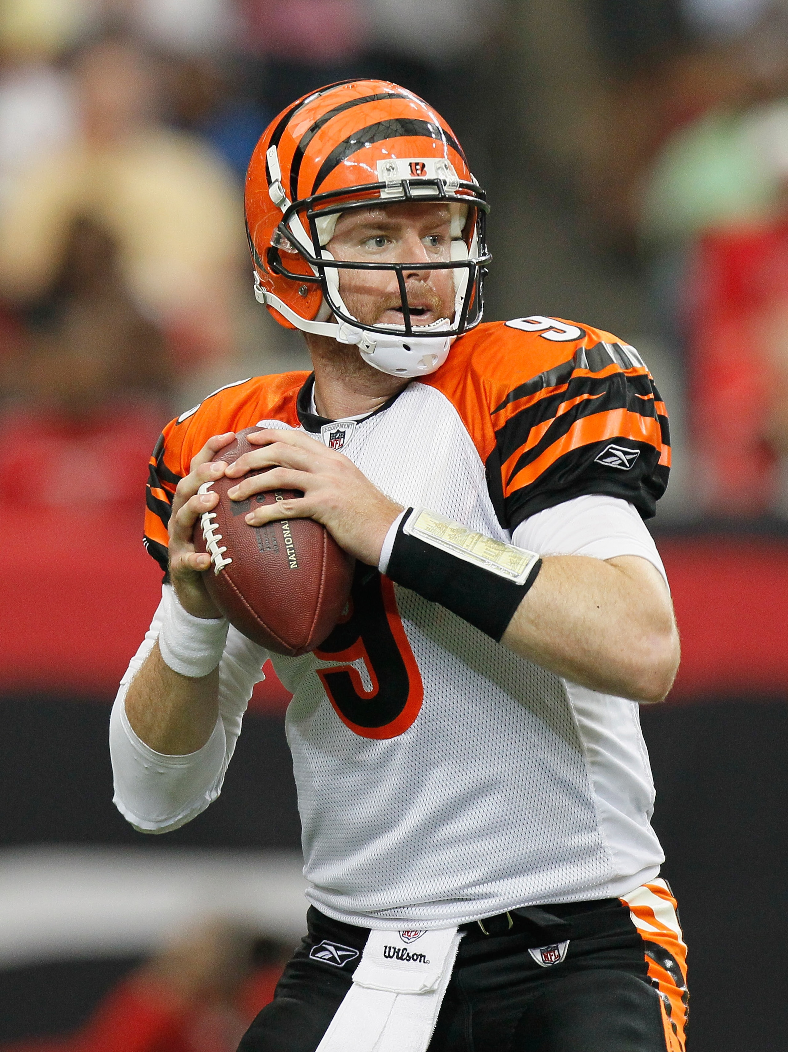 ATLANTA - OCTOBER 24:  Quarterback Carson Palmer #9 of the Cincinnati Bengals against the Atlanta Falcons at Georgia Dome on October 24, 2010 in Atlanta, Georgia.  (Photo by Kevin C. Cox/Getty Images)