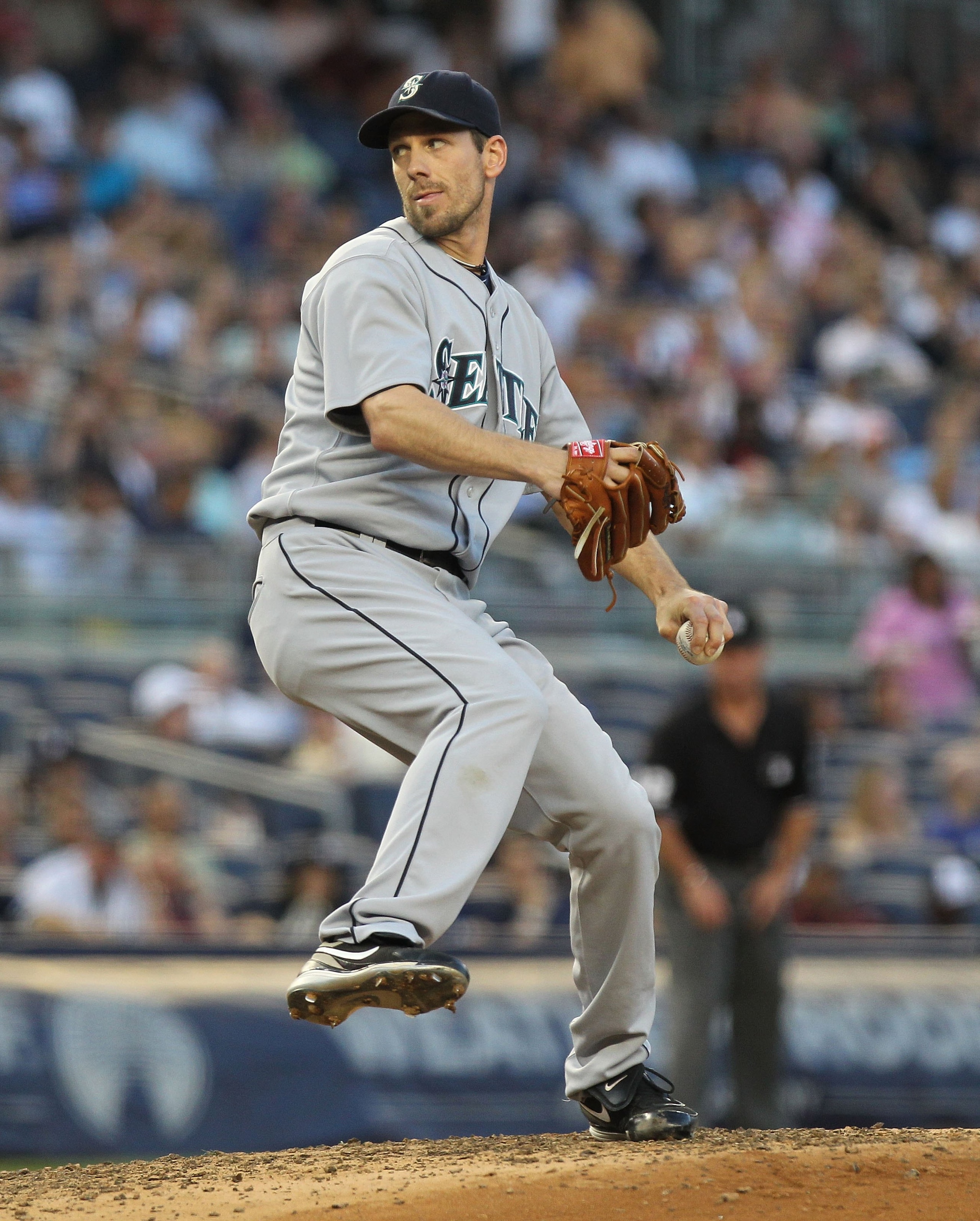 NEW YORK - JUNE 29:  Cliff Lee #36 of the Seattle Mariners pitches against the New York Yankees at Yankee Stadium on June 29, 2010 in the Bronx borough of New York City.  (Photo by Nick Laham/Getty Images)