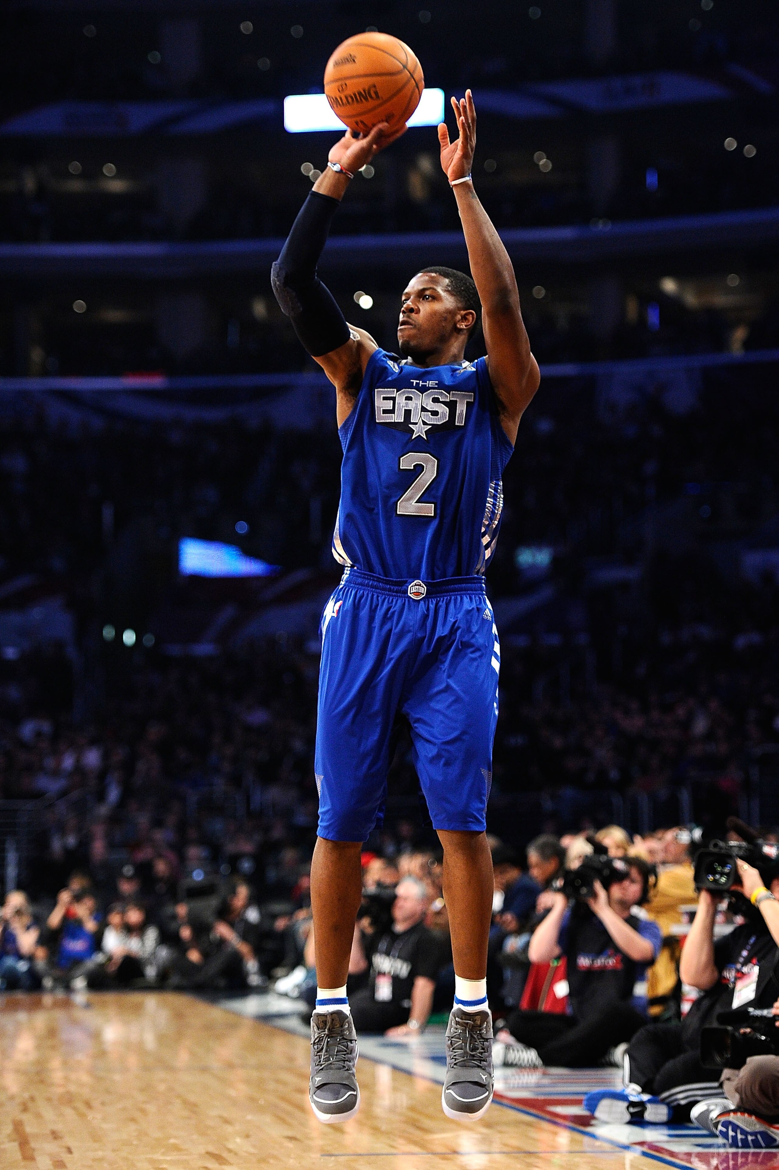 LOS ANGELES, CA - FEBRUARY 20:  Joe Johnson #2 of the Atlanta Hawks and the Eastern Conference shoots a jumper in the 2011 NBA All-Star Game at Staples Center on February 20, 2011 in Los Angeles, California. NOTE TO USER: User expressly acknowledges and a