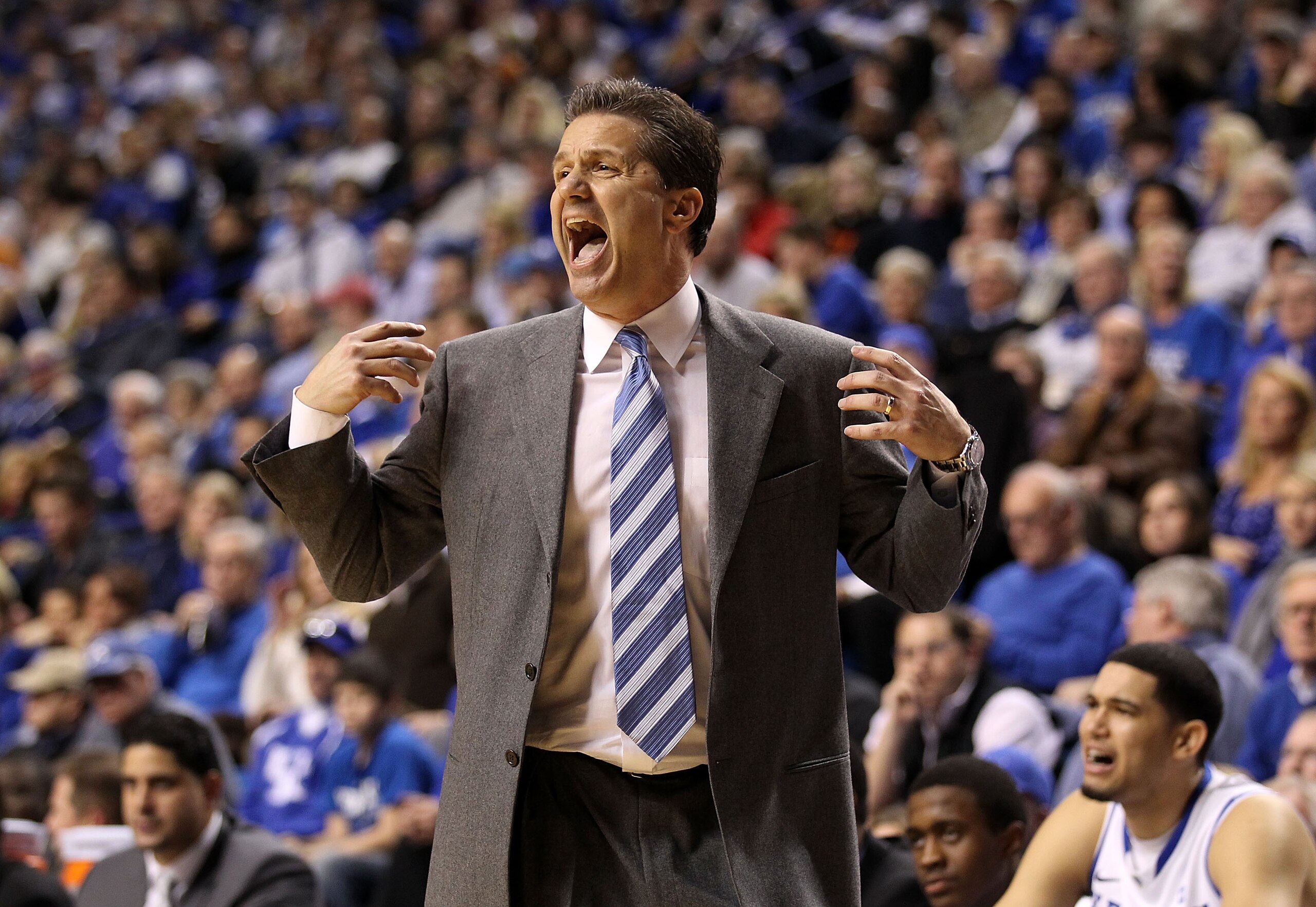 LEXINGTON, KY - FEBRUARY 08:  John Calipari the Head Coach of the Kentucky Wildcats gives instructions to his team during the SEC game against the Tennessee Volunteers at Rupp Arena on February 8, 2011 in Lexington, Kentucky.  (Photo by Andy Lyons/Getty I