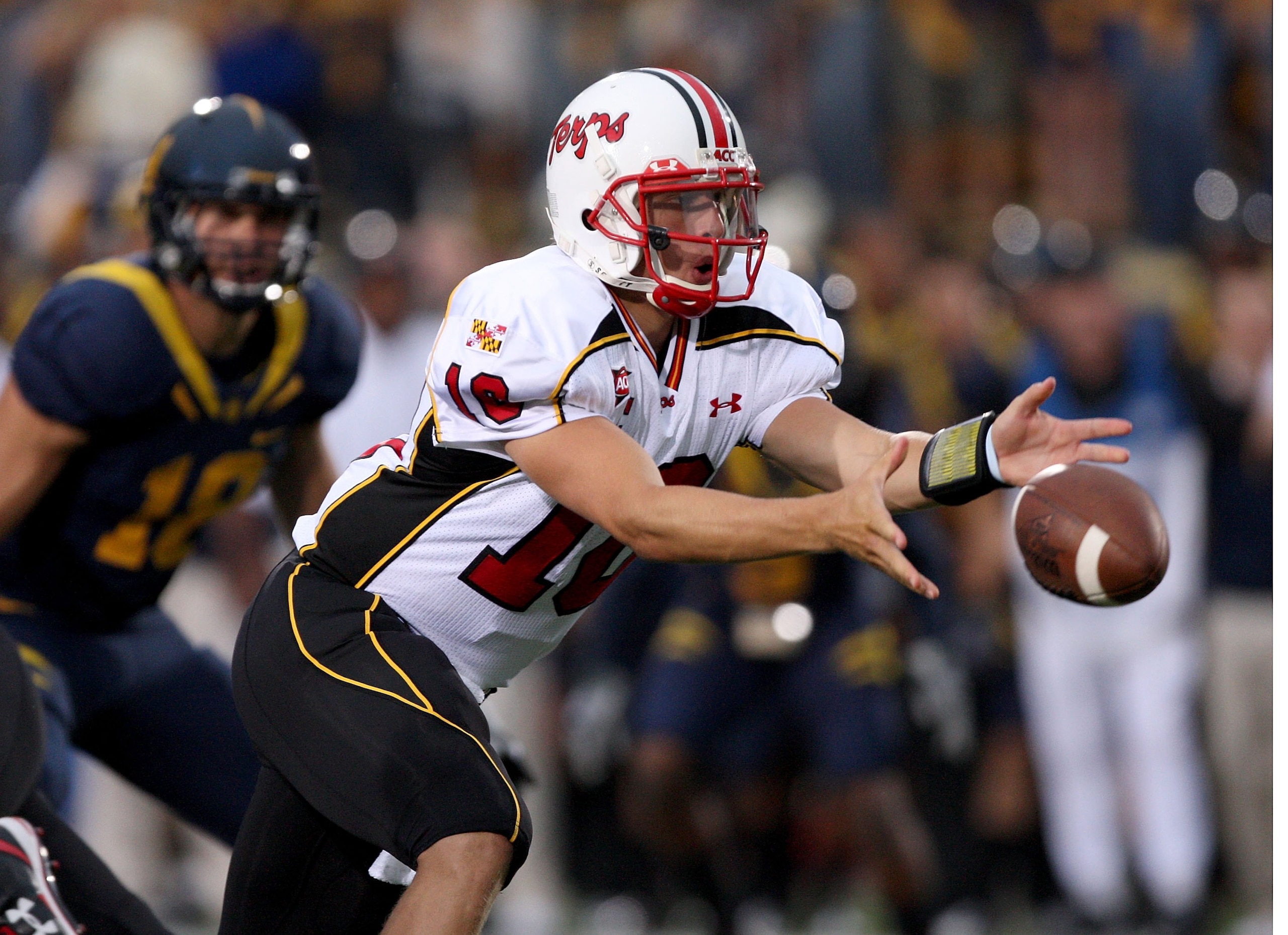 BERKELEY, CA - SEPTEMBER 05: Chris Turner #10 of the Maryland Terrapins pitches the ball during their game against the California Golden Bears at California Memorial Stadium on September 5, 2009 in Berkeley, California. (Photo by Ezra Shaw/Getty Images) BERKELEY, CA - SEPTEMBER 05: Chris Turner #10 of the Maryland Terrapins pitches the ball during their game against the California Golden Bears at California Memorial Stadium on September 5, 2009 in Berkeley, California. (Photo by Ezra Shaw/Getty Images)