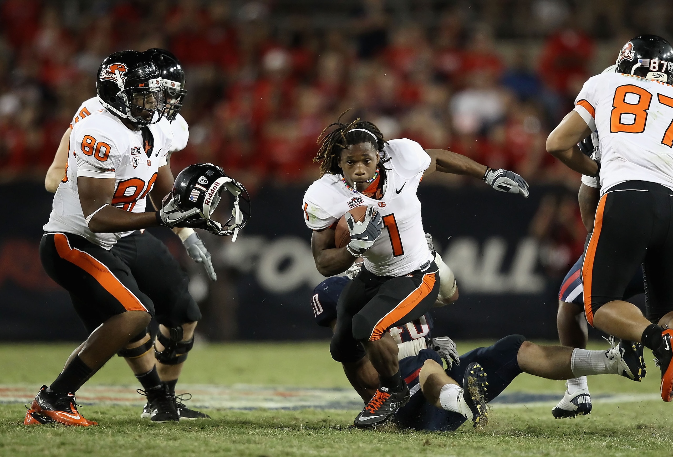 TUCSON, AZ - OCTOBER 09:  Runningback Jacquizz Rodgers #1 of the Oregon State Beavers rushes the football for 6 yards during the fourth quarter of the college football game against the Arizona Wildcats at Arizona Stadium on October 9, 2010 in Tucson, Ariz