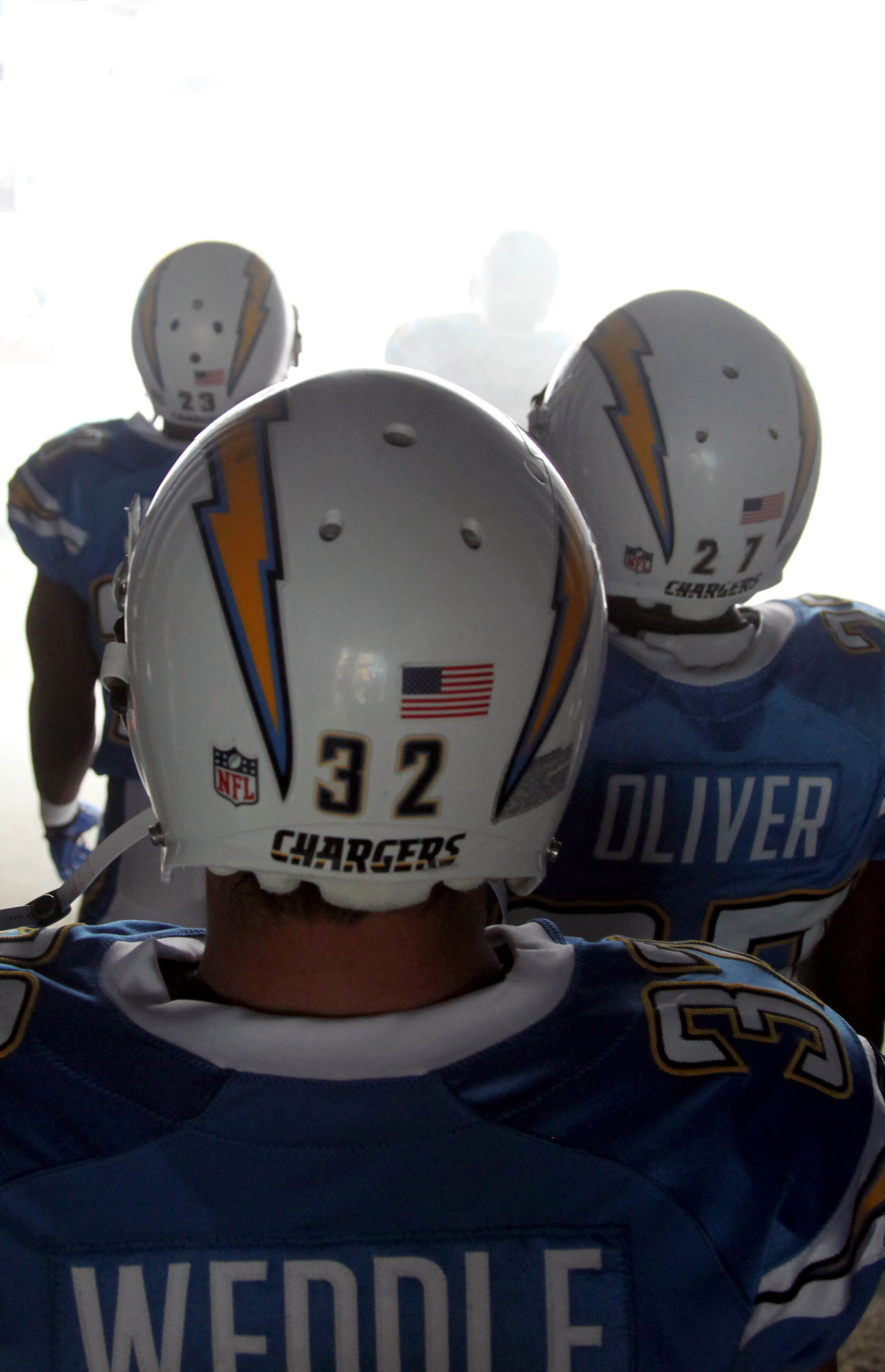 SAN DIEGO, CA - DECEMBER 5: Eric Weddle #32 of the San Diego Chargers prepares to enter the game against the Oakland Raiders during their NFL game at Qualcomm Stadium on December 5, 2010 in San Diego, California. (Photo by Donald Miralle/Getty Images)