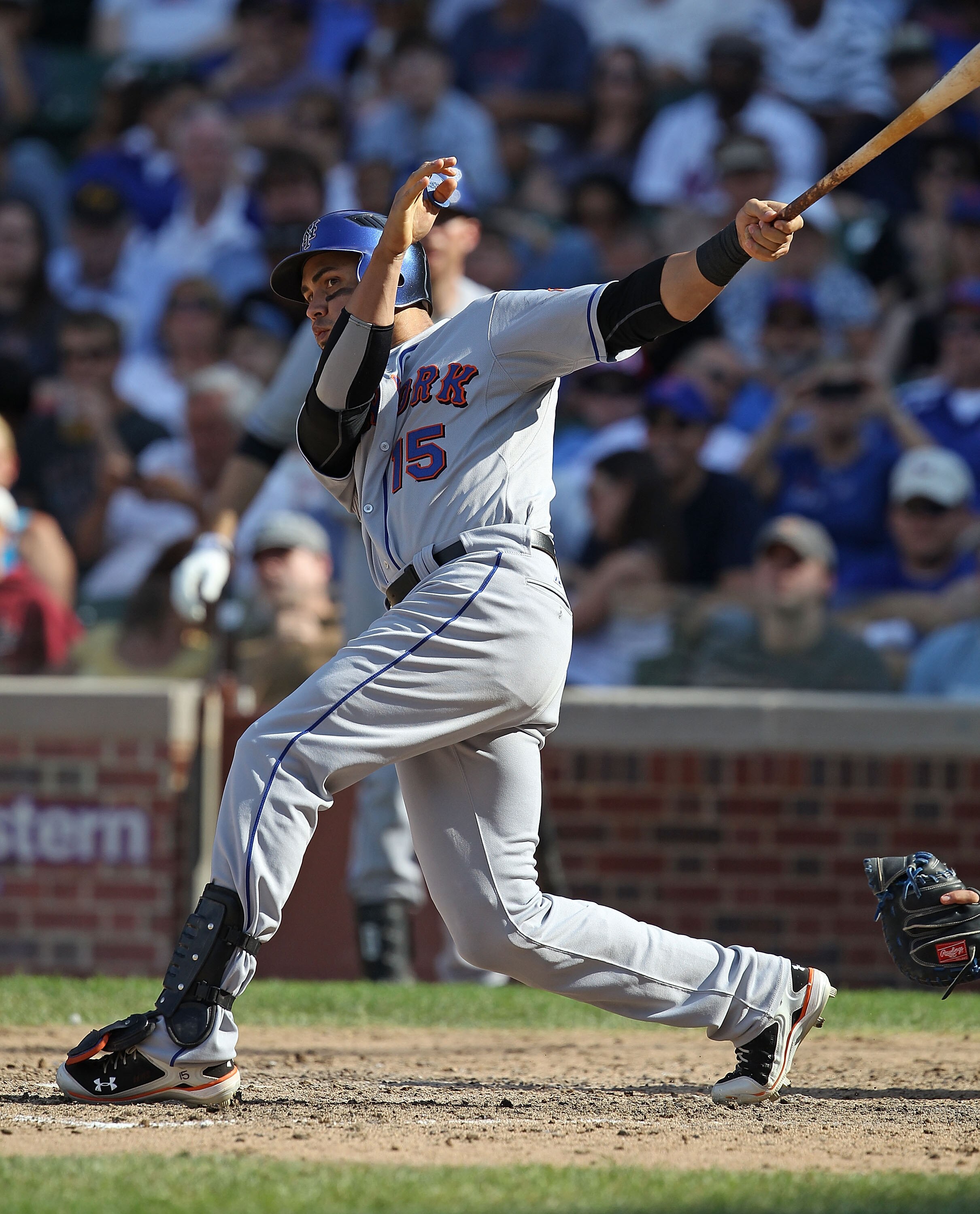 CHICAGO - SEPTEMBER 05: Carlos Beltran #15 of the New York Mets takes a swing against the Chicago Cubs at Wrigley Field on September 5, 2010 in Chicago, Illinois. The Mets defeated the Cubs 18-5.  (Photo by Jonathan Daniel/Getty Images)