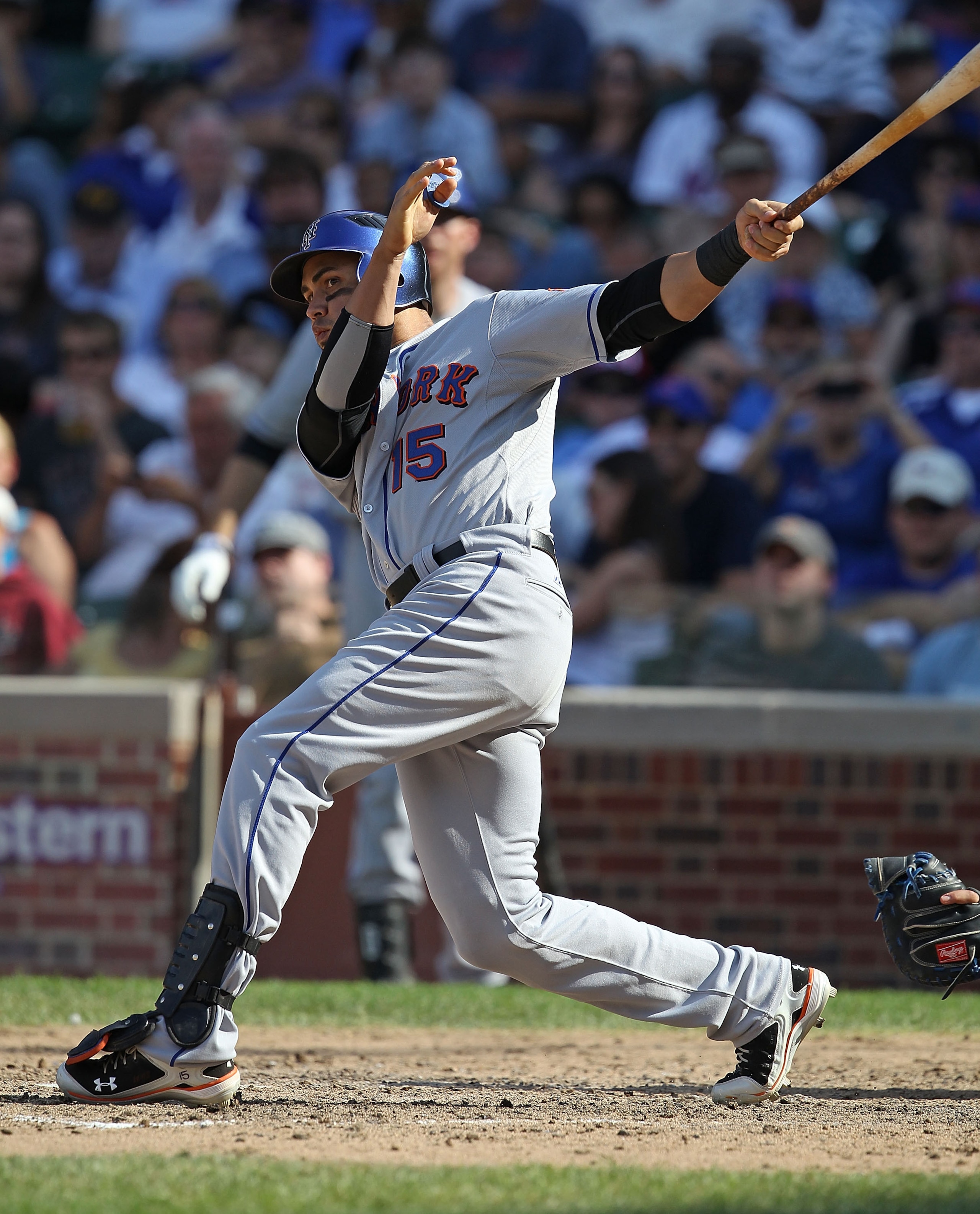 CHICAGO - SEPTEMBER 05: Carlos Beltran #15 of the New York Mets takes a swing against the Chicago Cubs at Wrigley Field on September 5, 2010 in Chicago, Illinois. The Mets defeated the Cubs 18-5.  (Photo by Jonathan Daniel/Getty Images)