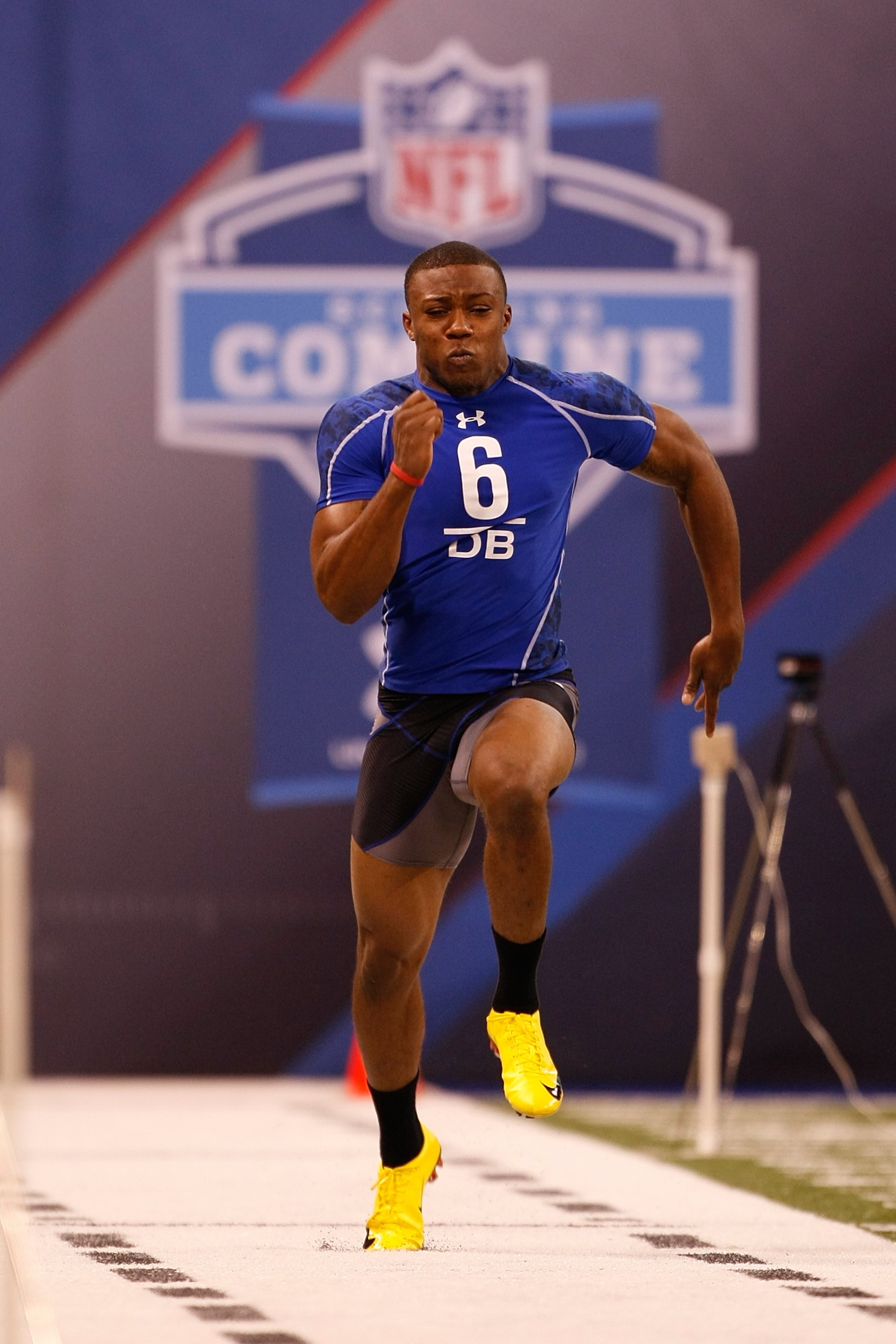 INDIANAPOLIS, IN - MARCH 2: Defensive back Eric Berry of Tennessee runs the 40 yard dash during the NFL Scouting Combine presented by Under Armour at Lucas Oil Stadium on March 2, 2010 in Indianapolis, Indiana. (Photo by Scott Boehm/Getty Images)