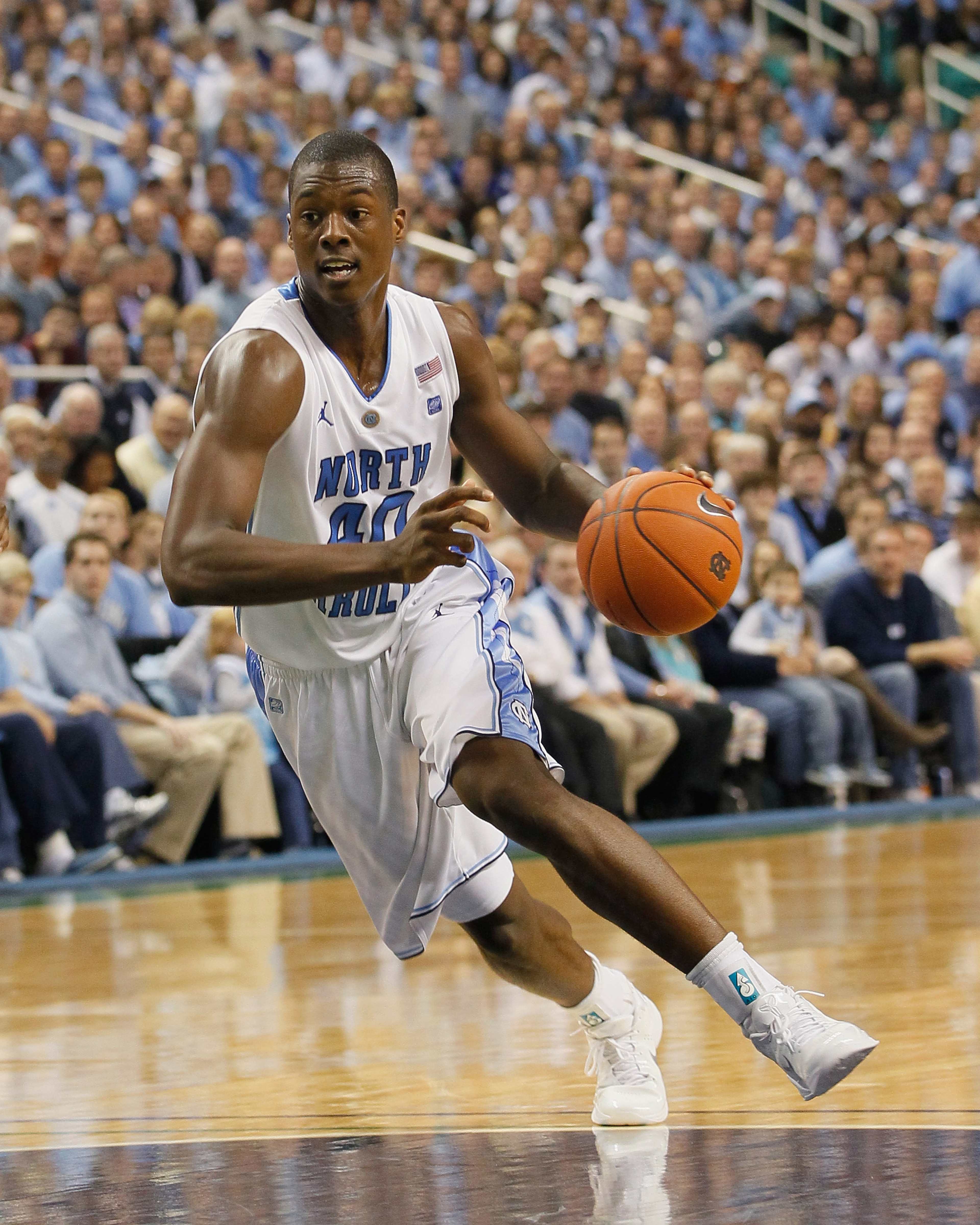 GREENSBORO, NC - DECEMBER 18: Harrison Barnes #40 of the North Carolina Tar Heels against the Texas Longhorns at Greensboro Coliseum on December 18, 2010 in Greensboro, North Carolina. (Photo by Kevin C. Cox/Getty Images) GREENSBORO, NC - DECEMBER 18: Harrison Barnes #40 of the North Carolina Tar Heels against the Texas Longhorns at Greensboro Coliseum on December 18, 2010 in Greensboro, North Carolina. (Photo by Kevin C. Cox/Getty Images)
