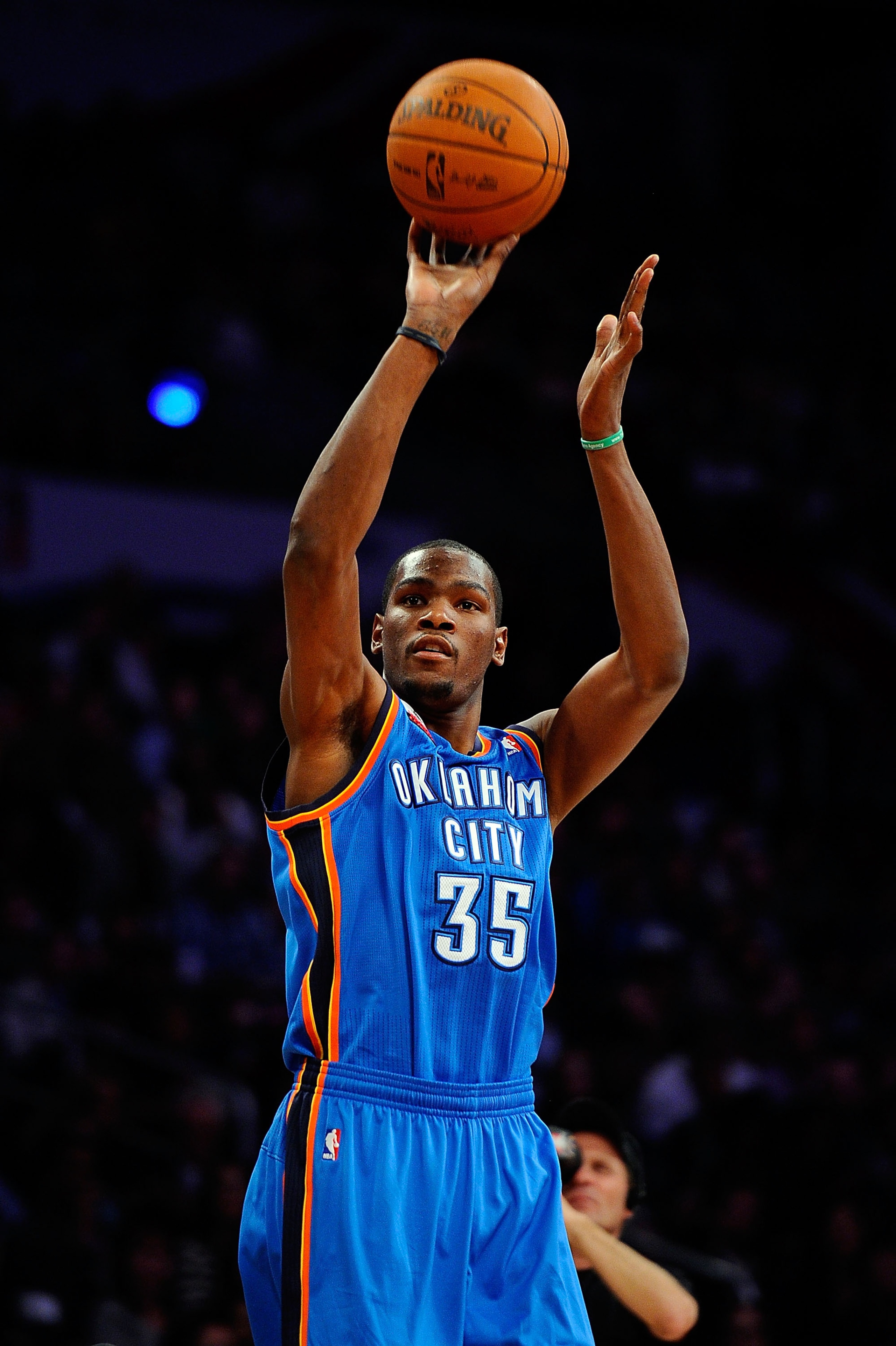 LOS ANGELES, CA - FEBRUARY 19: Kevin Durant #35 of the Oklahoma City Thunder competes in the Foot Locker Three-Point Contest apart of NBA All-Star Saturday Night at Staples Center on February 19, 2011 in Los Angeles, California. (Photo by Kevork Djansez LOS ANGELES, CA - FEBRUARY 19: Kevin Durant #35 of the Oklahoma City Thunder competes in the Foot Locker Three-Point Contest apart of NBA All-Star Saturday Night at Staples Center on February 19, 2011 in Los Angeles, California. (Photo by Kevork Djansez
