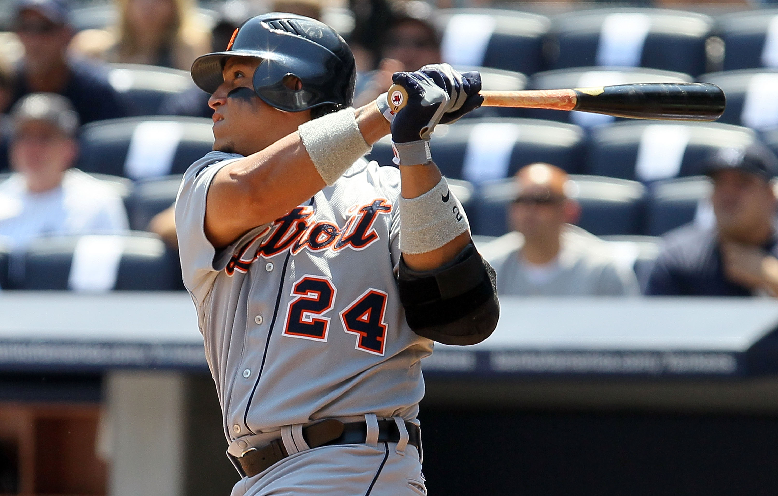 Miguel Cabrera of the Detroit Tigers waves to the crowd as he is News  Photo - Getty Images