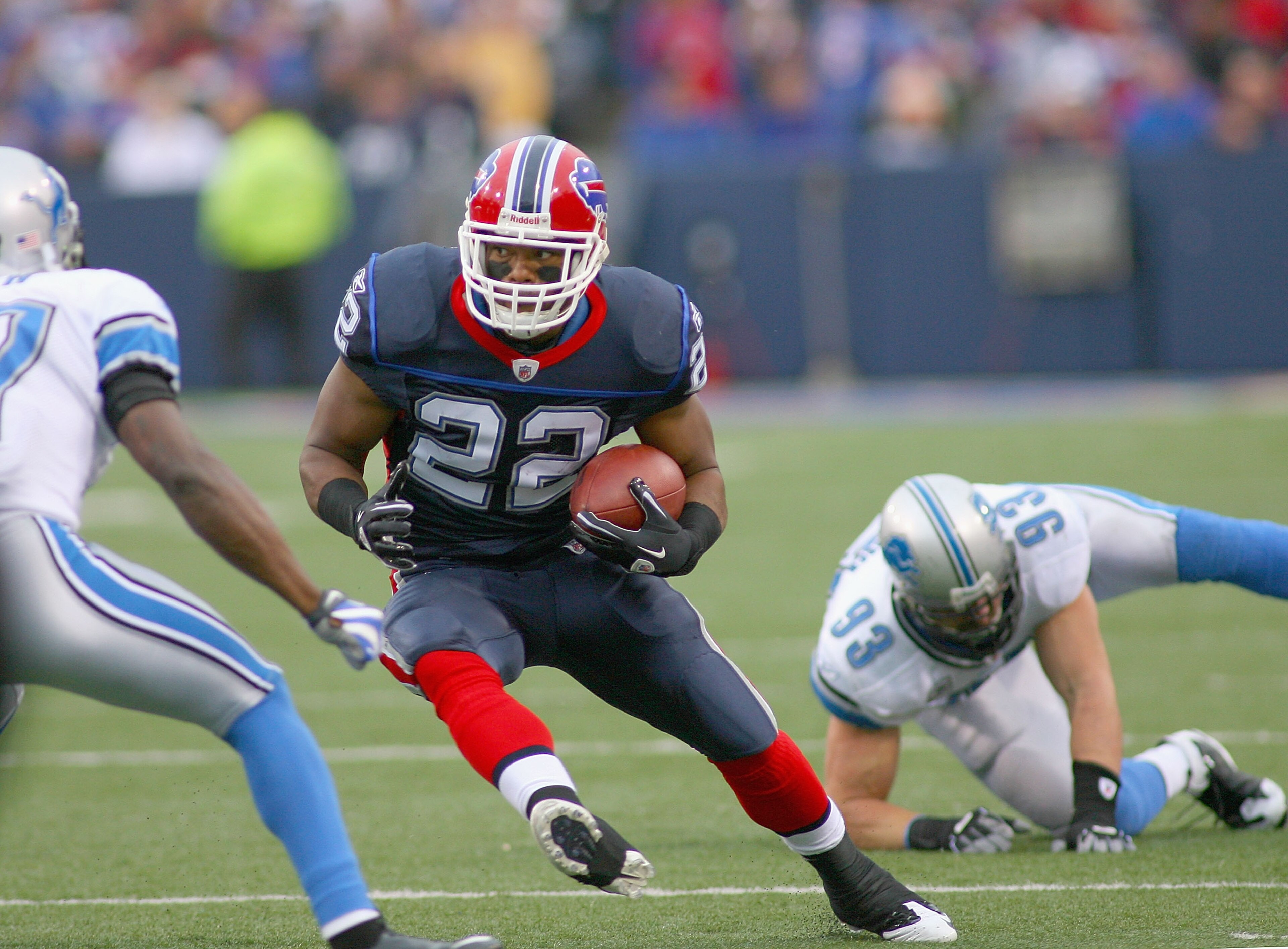 ORCHARD PARK, NY - NOVEMBER 14: Fred Jackson #22 of the Buffalo Bills runs against the Detroit Lions at Ralph Wilson Stadium on November 14, 2010 in Orchard Park, New York. The Bills won 14-12. (Photo by Rick Stewart/Getty Images) ORCHARD PARK, NY - NOVEMBER 14: Fred Jackson #22 of the Buffalo Bills runs against the Detroit Lions at Ralph Wilson Stadium on November 14, 2010 in Orchard Park, New York. The Bills won 14-12. (Photo by Rick Stewart/Getty Images)
