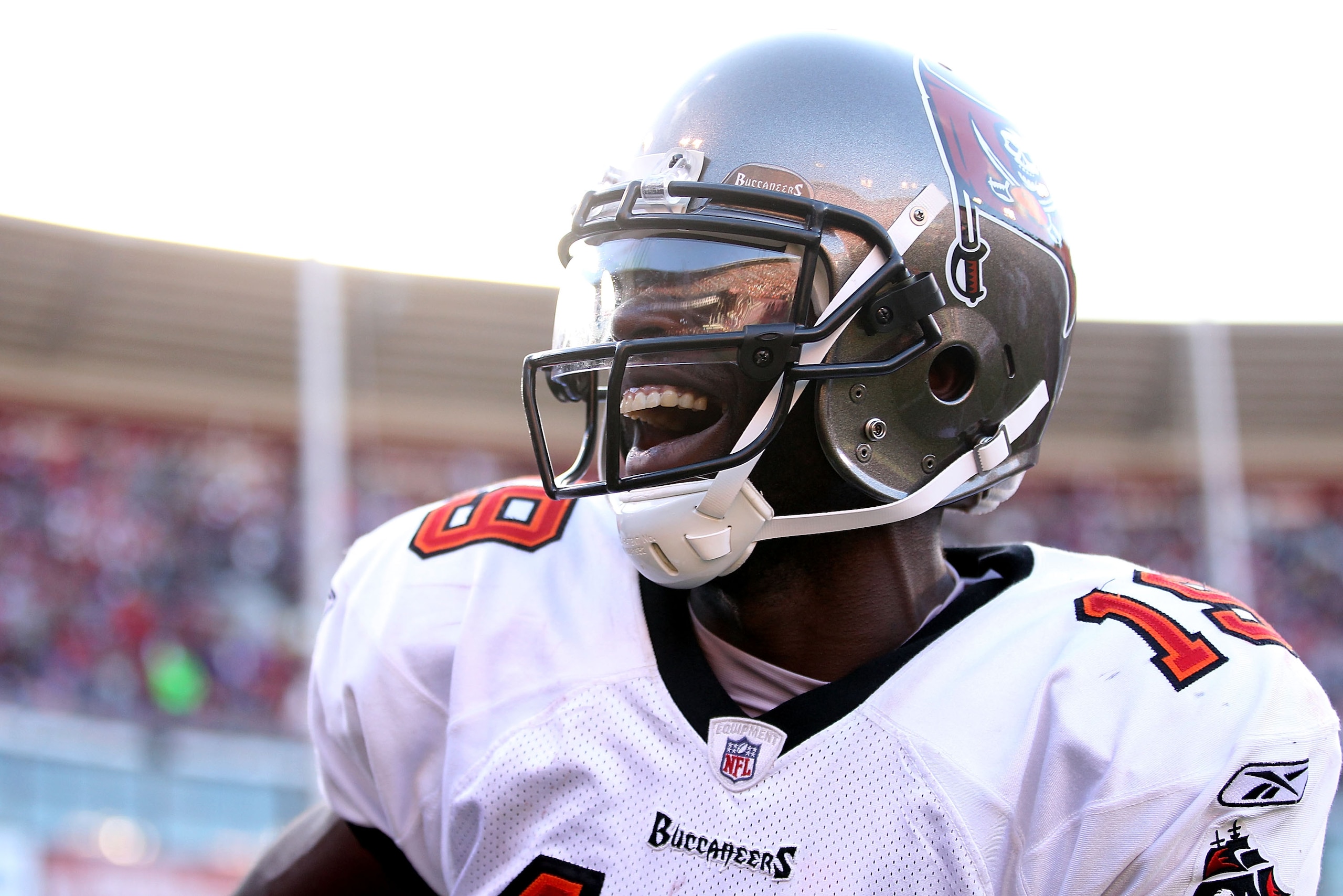 SAN FRANCISCO - NOVEMBER 21: Mike Williams #19 of the Tampa Bay Buccaneers celebrates after he scored a touchdown against the San Francisco 49ers at Candlestick Park on November 21, 2010 in San Francisco, California. (Photo by Ezra Shaw/Getty Images) SAN FRANCISCO - NOVEMBER 21: Mike Williams #19 of the Tampa Bay Buccaneers celebrates after he scored a touchdown against the San Francisco 49ers at Candlestick Park on November 21, 2010 in San Francisco, California. (Photo by Ezra Shaw/Getty Images)