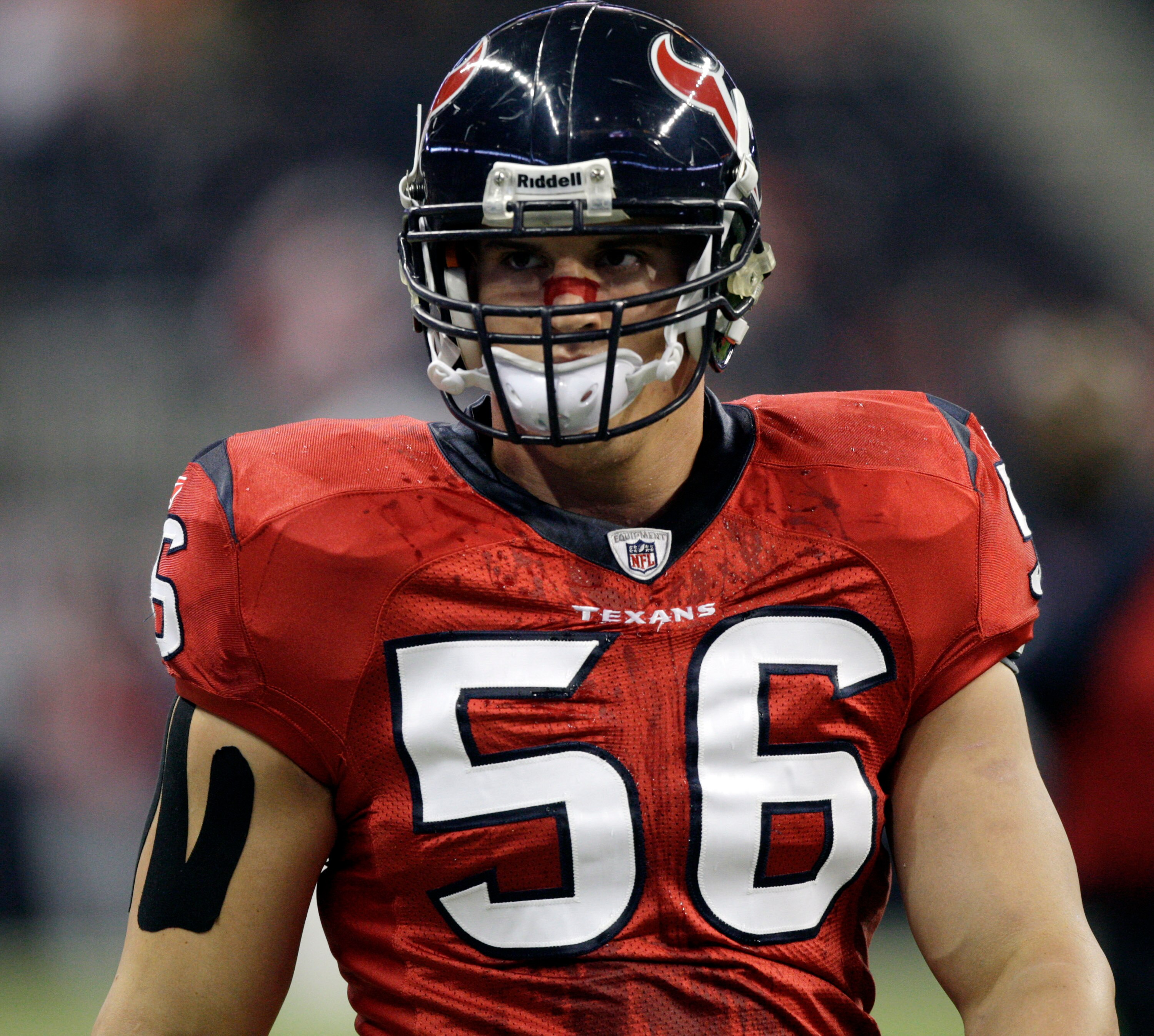 HOUSTON, TX - DECEMBER 13: Linebacker Brian Cushing #56 of the Houston Texans during warm ups before playing the Baltimore Ravens at Reliant Stadium on December 13, 2010 in Houston, Texas. (Photo by Bob Levey/Getty Images) HOUSTON, TX - DECEMBER 13: Linebacker Brian Cushing #56 of the Houston Texans during warm ups before playing the Baltimore Ravens at Reliant Stadium on December 13, 2010 in Houston, Texas. (Photo by Bob Levey/Getty Images)