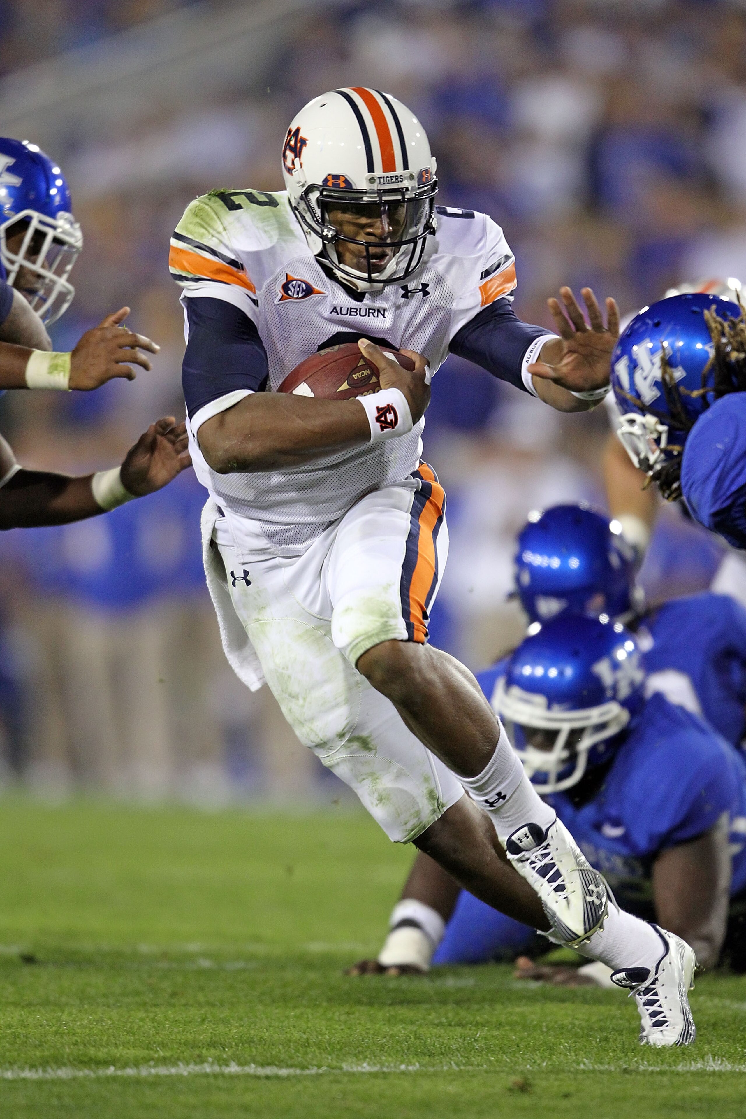 LEXINGTON, KY - OCTOBER 09:  Cam Newton #2 of the Auburn Tigers runs with the ball during the SEC game against the Kentucky Wildcats at Commonwealth Stadium on October 9, 2010 in Lexington, Kentucky.  (Photo by Andy Lyons/Getty Images)