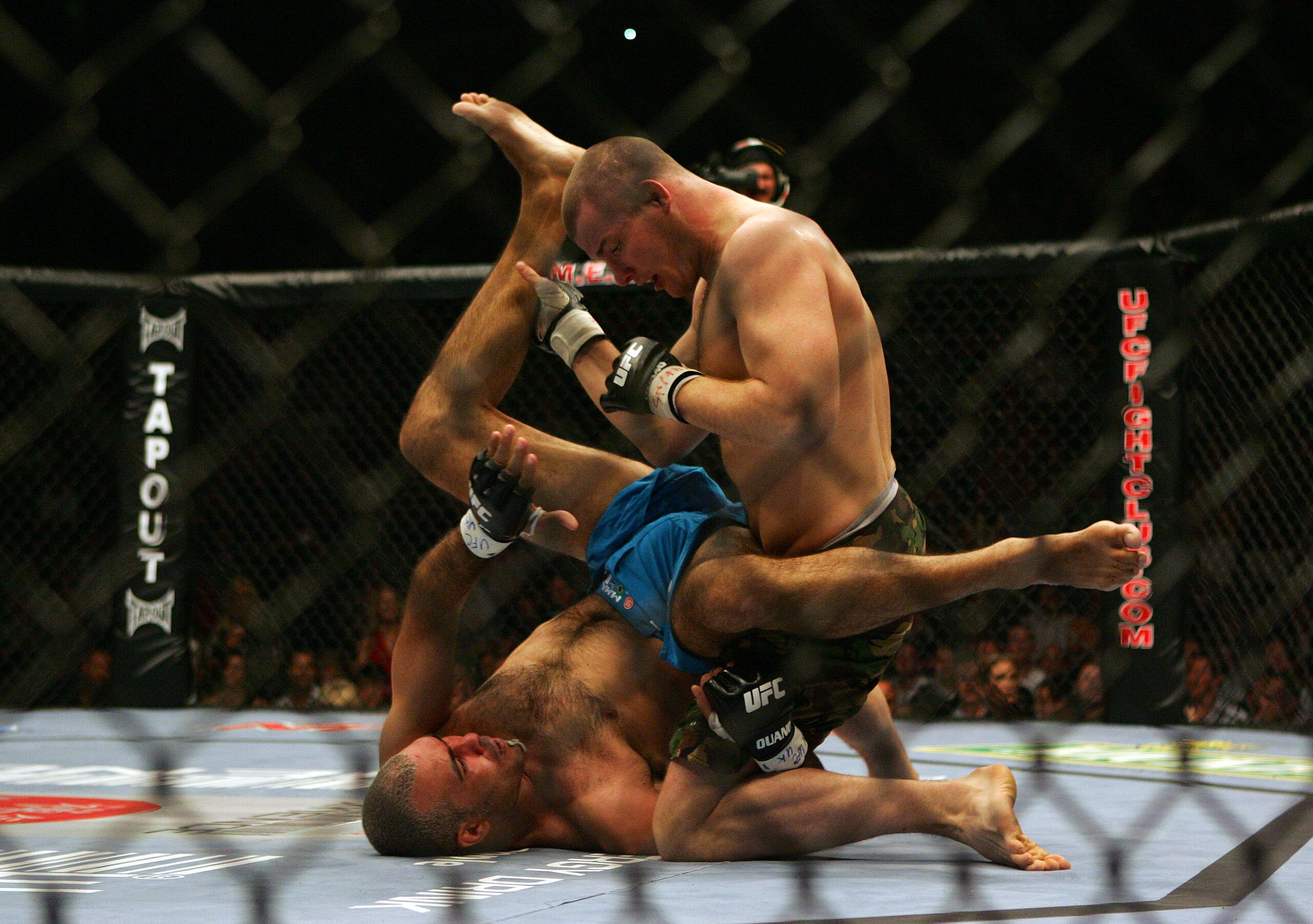 MANCHESTER, UNITED KINGDOM - APRIL 21: Mike Bisping of England and Elvis Sinosic of Australia in action during a Light Heavyweight bout of the Ultimate Fighting Championship at the Manchester Evening News Arena on April 21, 2007 in Manchester, England (Ph