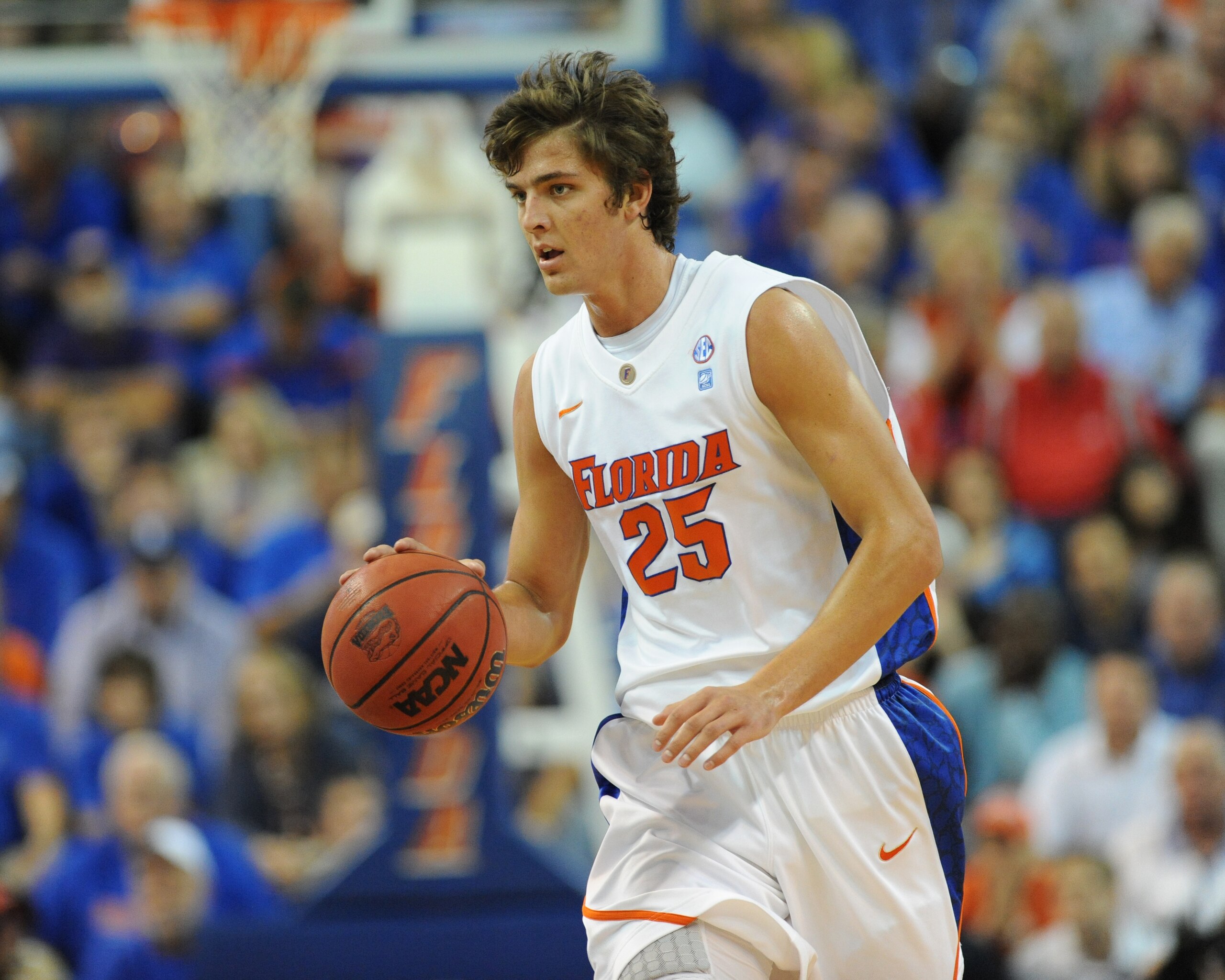 GAINESVILLE, FL - NOVEMBER 16: Forward Chandler Parsons #25  of the Florida Gators drives against the Ohio State Buckeyes November 16, 2010 at the Stephen C. O'Connell Center in Gainesville, Florida.  (Photo by Al Messerschmidt/Getty Images)