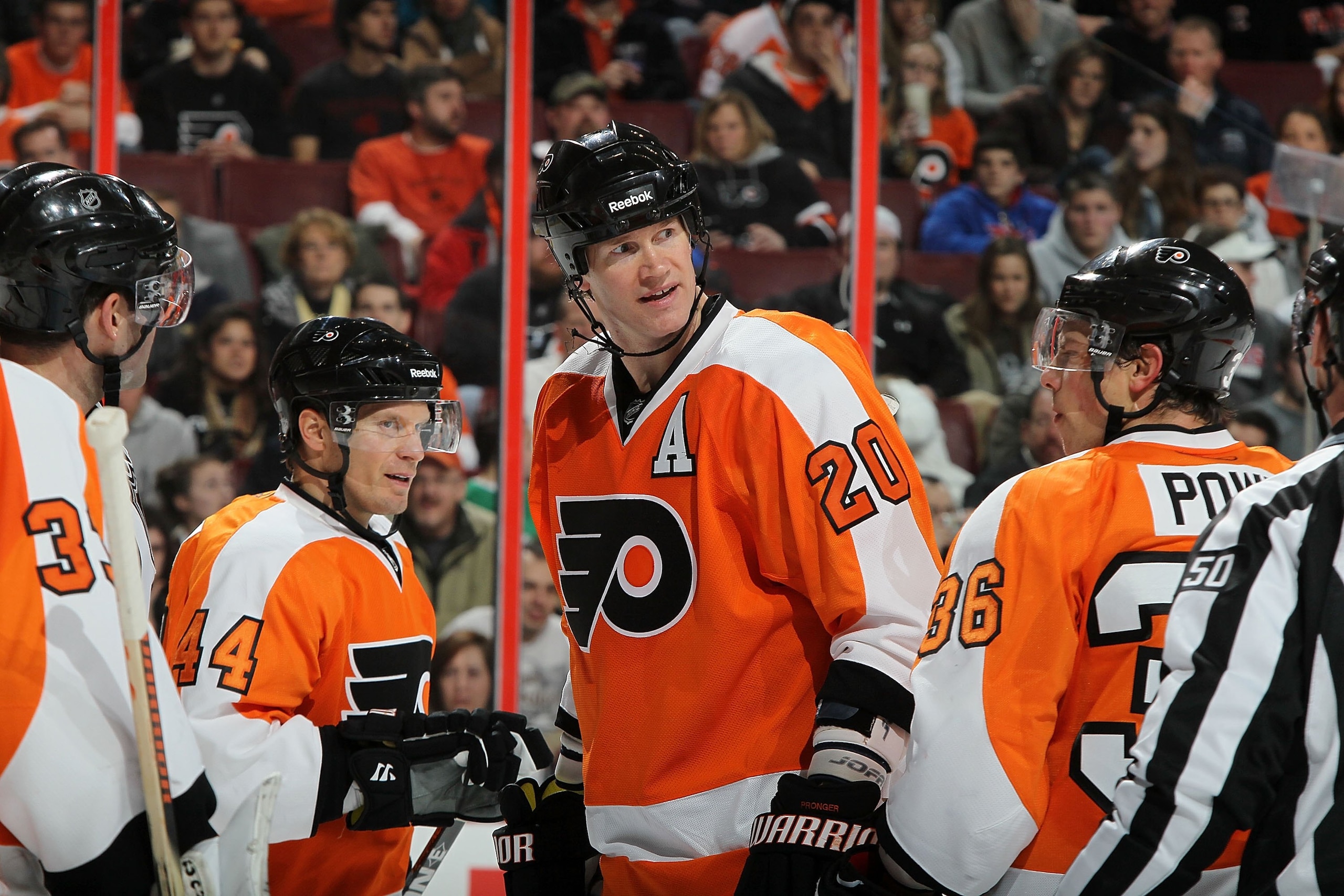 PHILADELPHIA, PA - FEBRUARY 05:  Chris Pronger #20 of the Dallas Stars skates against the Philadelphia Flyers on February 5, 2011 at Wells Fargo Center in Philadelphia, Pennsylvania. The Flyers defeated the Stars 3-1.  (Photo by Jim McIsaac/Getty Images)