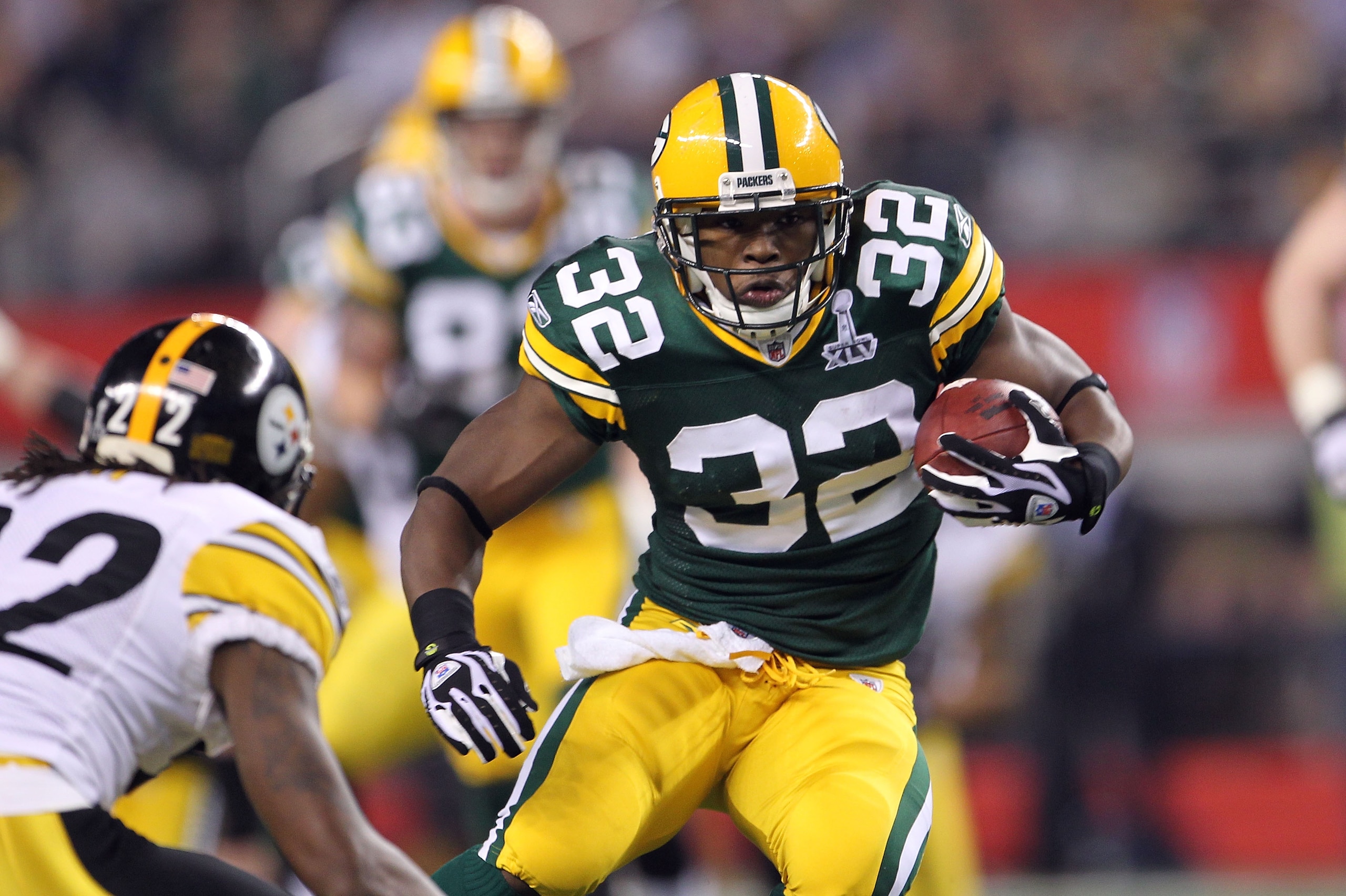 ARLINGTON, TX - FEBRUARY 06: Brandon Jackson #32 of the Green Bay Packers runs the ball against the Pittsburgh Steelers during Super Bowl XLV at Cowboys Stadium on February 6, 2011 in Arlington, Texas.  (Photo by Jamie Squire/Getty Images)