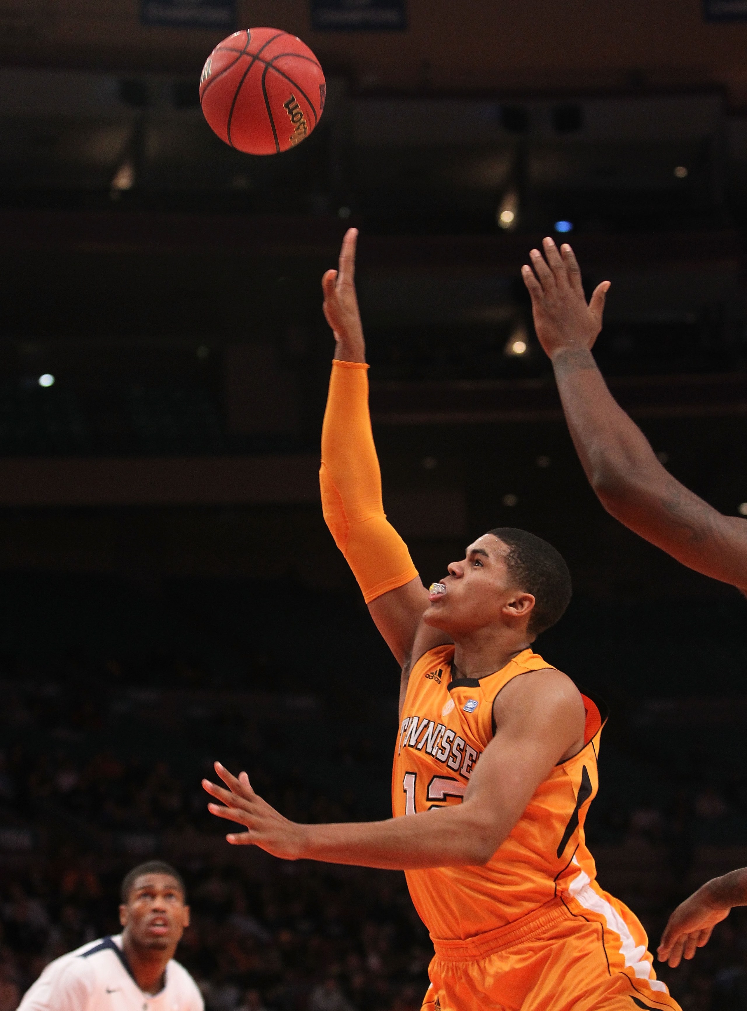 NEW YORK - NOVEMBER 26:  Tobias Harris #12 of the Tennessee Volunteers shoots the ball against the Villanova Wildcats  during the Championship game at Madison Square Garden on November 26, 2010 in New York City.  (Photo by Nick Laham/Getty Images)