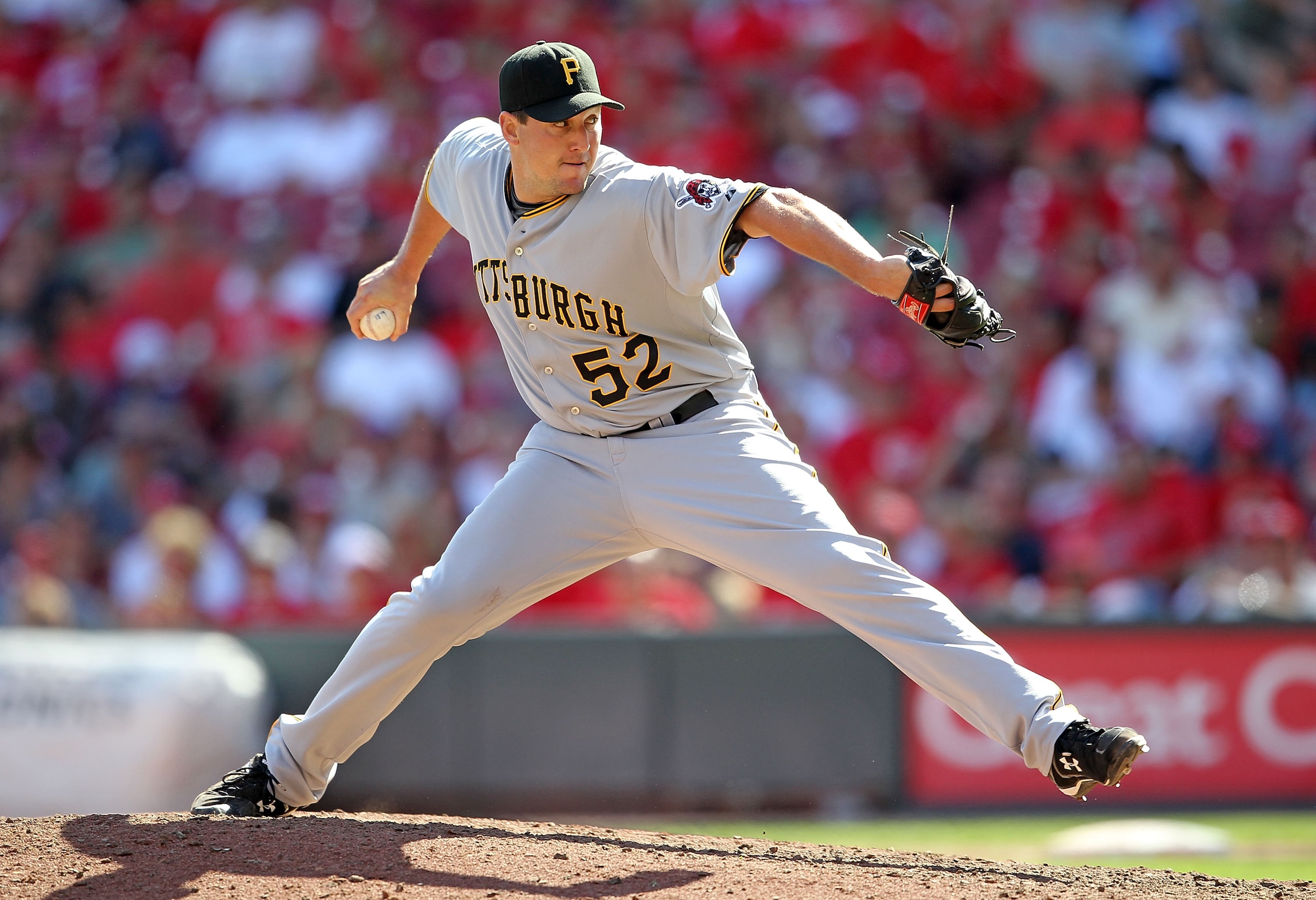 CINCINNATI - SEPTEMBER 12:  Joel Hanrahan #52 of the Pittsburgh Pirates throws a pitch during the game against the Cincinnati Reds at Great American Ballpark on September 12, 2010 in Cincinnati, Ohio.  (Photo by Andy Lyons/Getty Images)