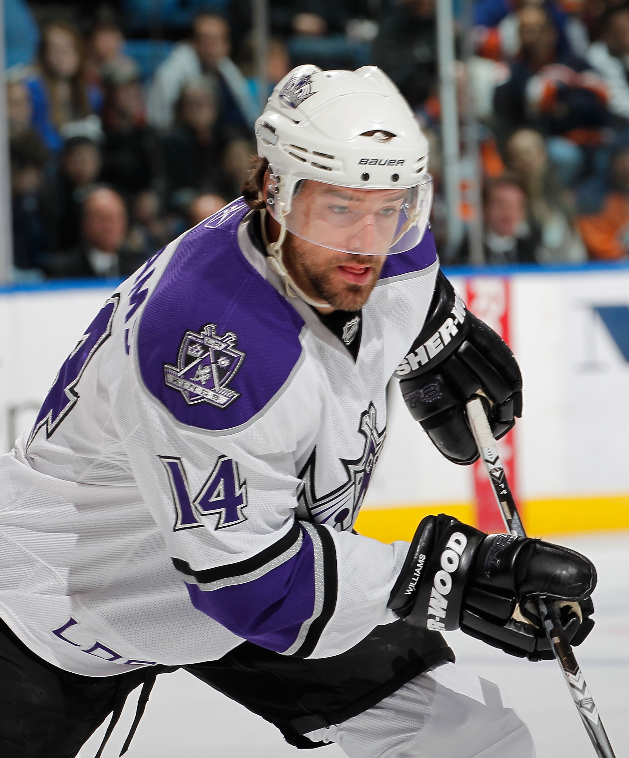 UNIONDALE, NY - FEBRUARY 19: Justin Williams #14 of the Los Angeles Kings skates during an NHL hockey game against the New York Islanders at the Nassau Coliseum on February 19, 2011 in Uniondale, New York. (Photo by Paul Bereswill/Getty Images) UNIONDALE, NY - FEBRUARY 19: Justin Williams #14 of the Los Angeles Kings skates during an NHL hockey game against the New York Islanders at the Nassau Coliseum on February 19, 2011 in Uniondale, New York. (Photo by Paul Bereswill/Getty Images)