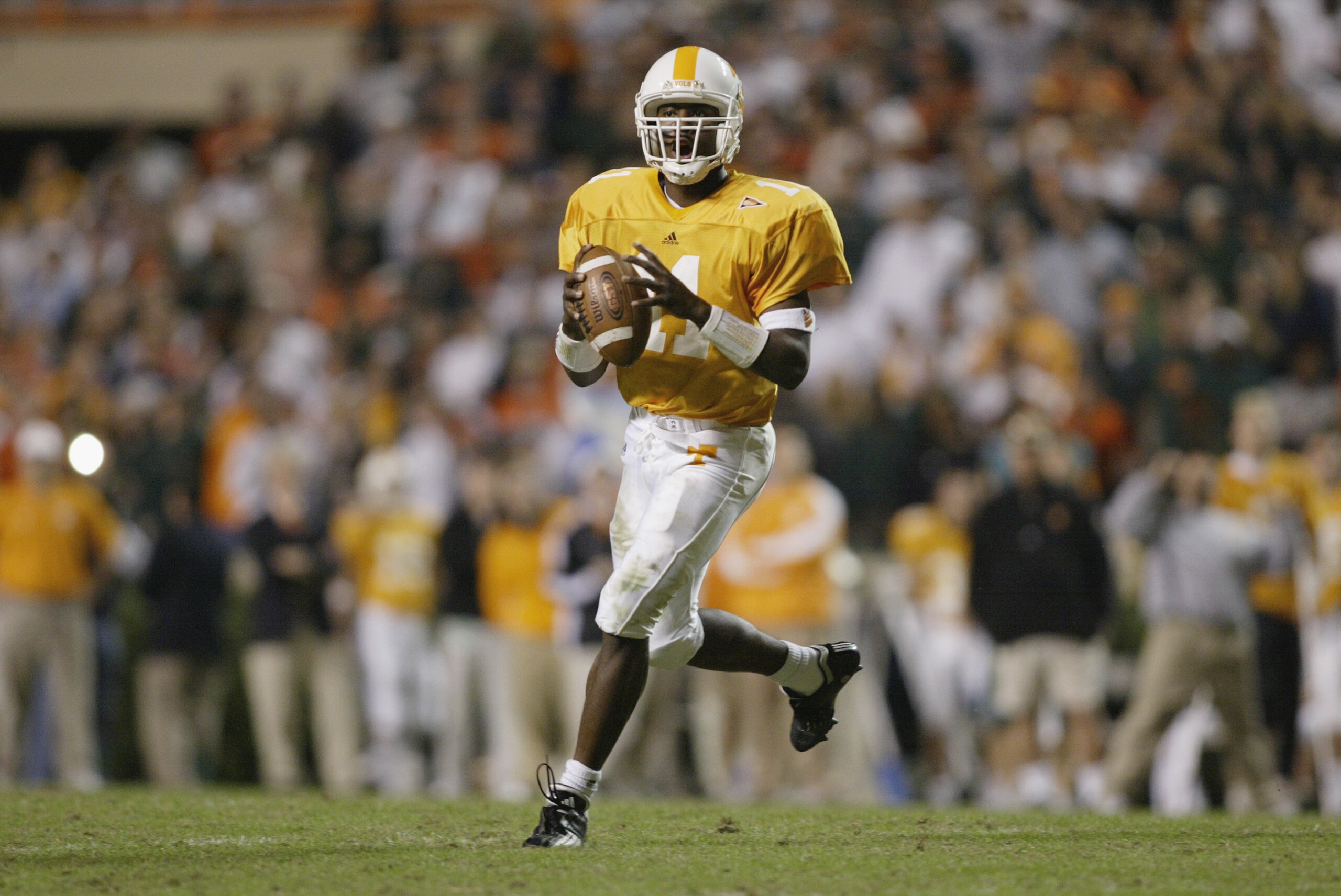 KNOXVILLE,TN - NOVEMBER 9:  Quaterback James Banks #11 of the Tennessee looks to pass the ball during the game against Miami on November 9, 2002 at the Neyland Stadium in Knoxville, Tennessee.  (Photo by Andy Lyons/Getty Images)