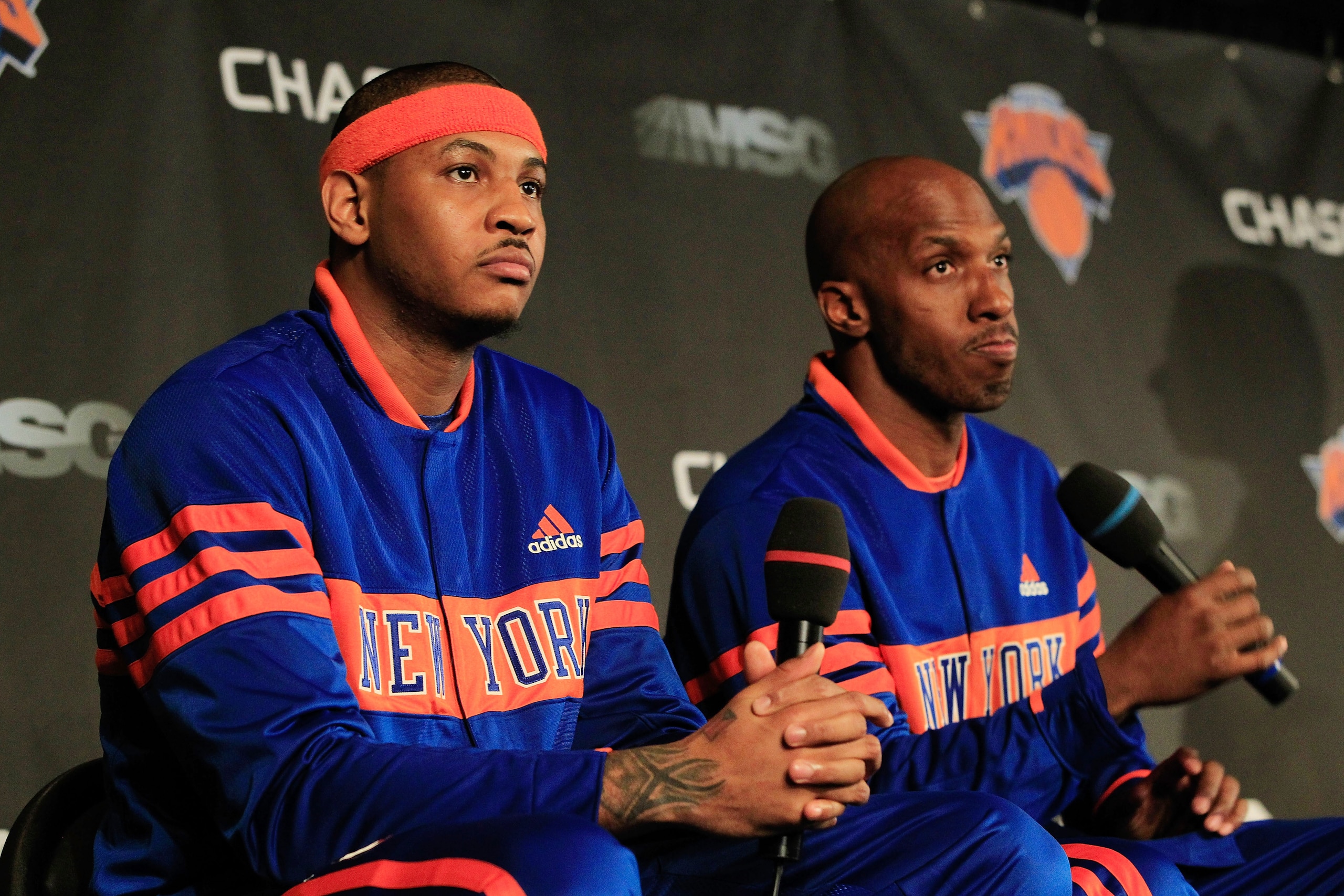 NEW YORK, NY - FEBRUARY 23: New York Knicks new players (L) Carmelo Anthony and Chauncy Billups are introduced to the media at a press conference at Madison Square Garden on February 23, 2011 in New York City. NOTE TO USER: User expressly acknowledges and NEW YORK, NY - FEBRUARY 23: New York Knicks new players (L) Carmelo Anthony and Chauncy Billups are introduced to the media at a press conference at Madison Square Garden on February 23, 2011 in New York City. NOTE TO USER: User expressly acknowledges and
