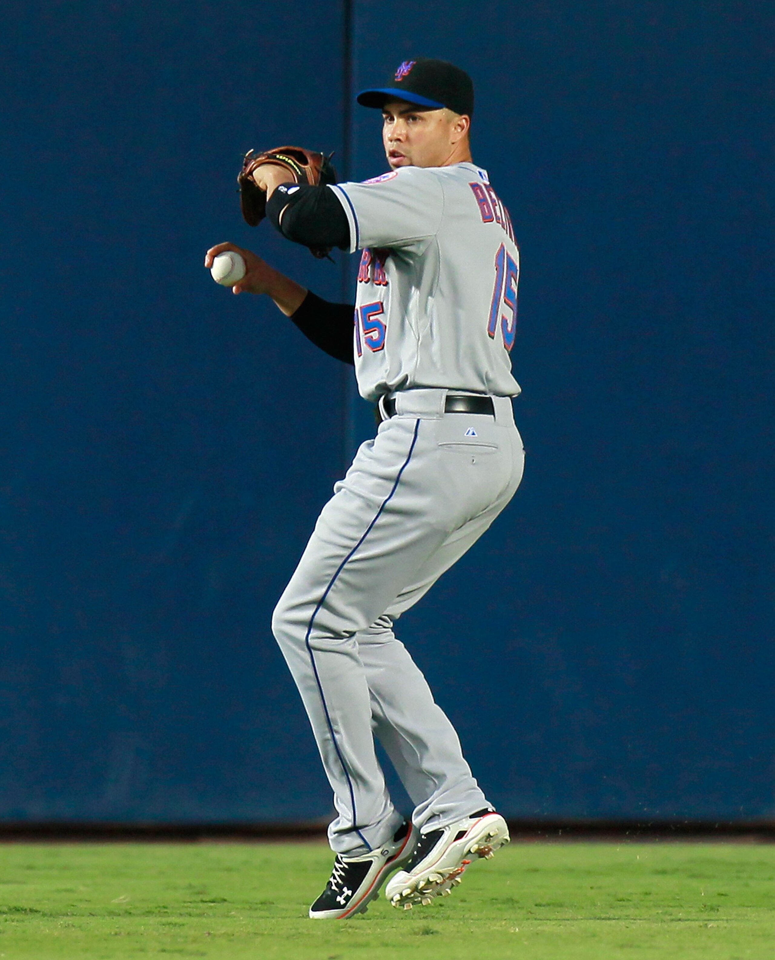 ATLANTA - SEPTEMBER 01:  Carlos Beltran #15 of the New York Mets against the Atlanta Braves at Turner Field on September 1, 2010 in Atlanta, Georgia.  (Photo by Kevin C. Cox/Getty Images)