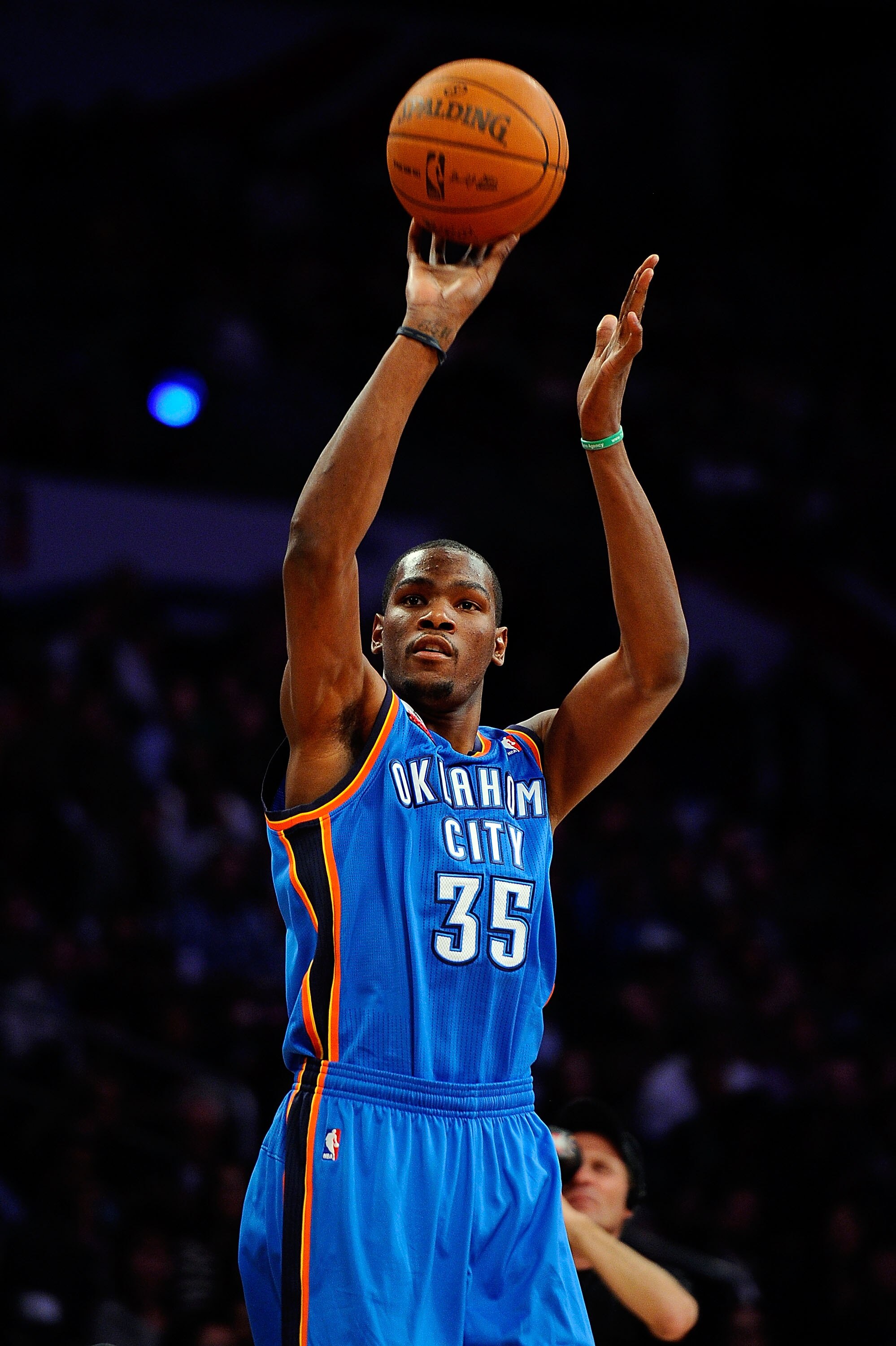 LOS ANGELES, CA - FEBRUARY 19: Kevin Durant #35 of the Oklahoma City Thunder competes in the Foot Locker Three-Point Contest apart of NBA All-Star Saturday Night at Staples Center on February 19, 2011 in Los Angeles, California. (Photo by Kevork Djansez LOS ANGELES, CA - FEBRUARY 19: Kevin Durant #35 of the Oklahoma City Thunder competes in the Foot Locker Three-Point Contest apart of NBA All-Star Saturday Night at Staples Center on February 19, 2011 in Los Angeles, California. (Photo by Kevork Djansez