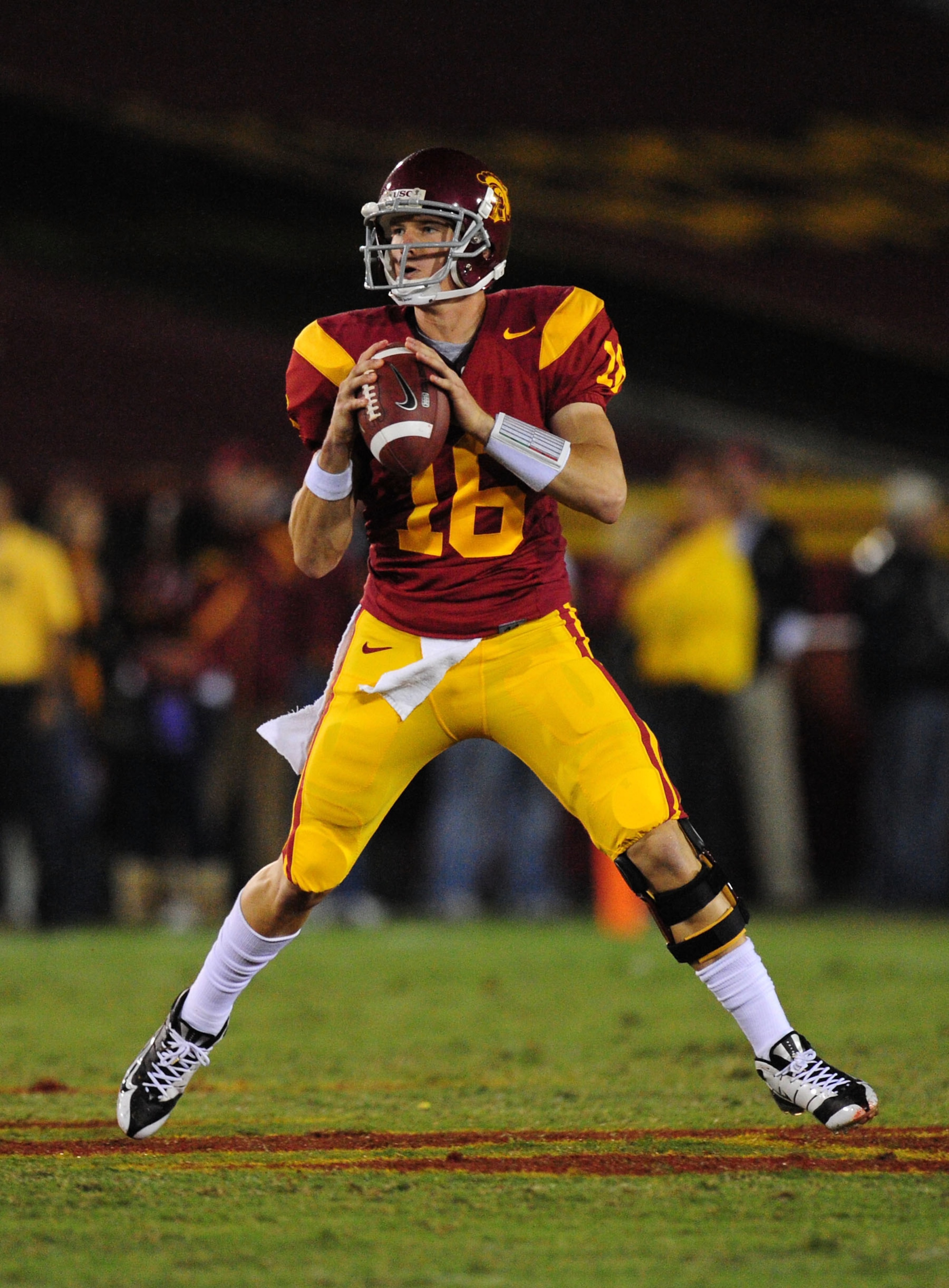 LOS ANGELES, CA - OCTOBER 04:  Mitch Mustain #16 and quarterback for the USC Trojans replaces Mark Sanchez after Sanchez got injured in the second half of the game against the Oregon Ducks on October 4, 2008 at the Los Angeles Memorial Coliseum in Los Ang