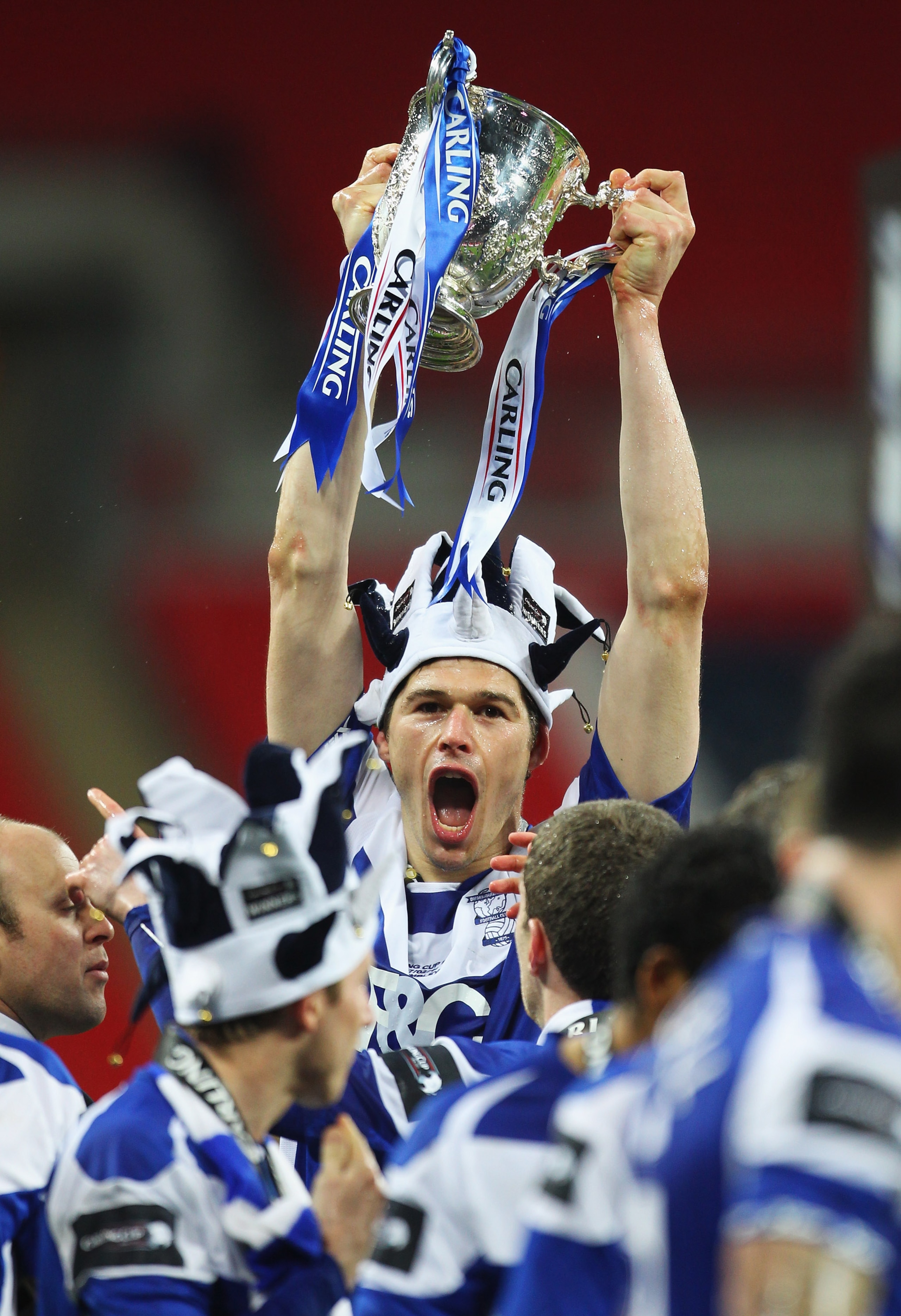 LONDON, ENGLAND - FEBRUARY 27: Nikola Zigic of Birmingham City celebrates with the trophy after the Carling Cup Final between Arsenal and Birmingham City at Wembley Stadium on February 27, 2011 in London, England. (Photo by Alex Livesey/Getty Images) LONDON, ENGLAND - FEBRUARY 27: Nikola Zigic of Birmingham City celebrates with the trophy after the Carling Cup Final between Arsenal and Birmingham City at Wembley Stadium on February 27, 2011 in London, England. (Photo by Alex Livesey/Getty Images)
