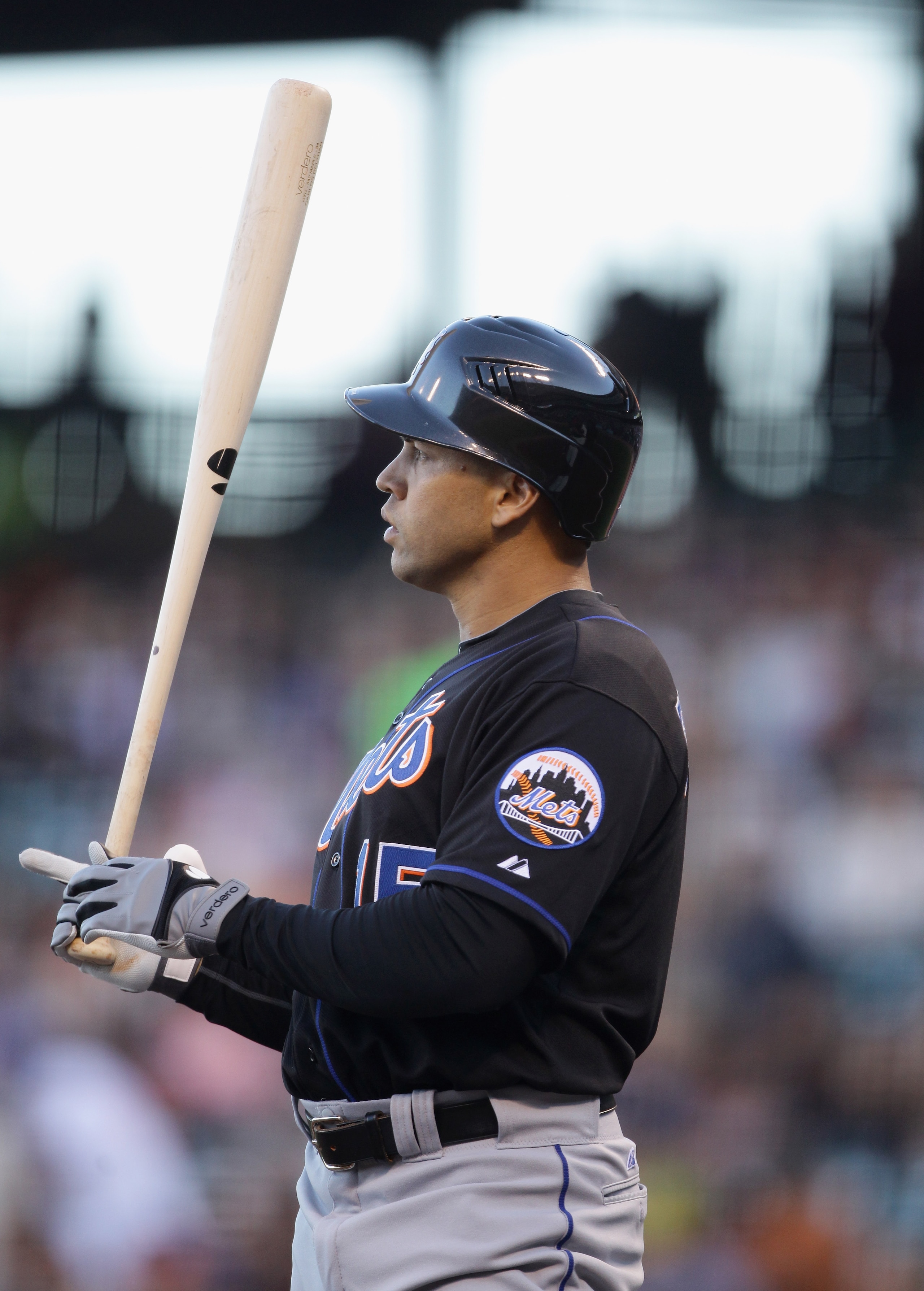 SAN FRANCISCO - JULY 15:  Carlos Beltran #15 of the New York Mets bats against the San Francisco Giants at AT&T Park on July 15, 2010 in San Francisco, California.  (Photo by Ezra Shaw/Getty Images)