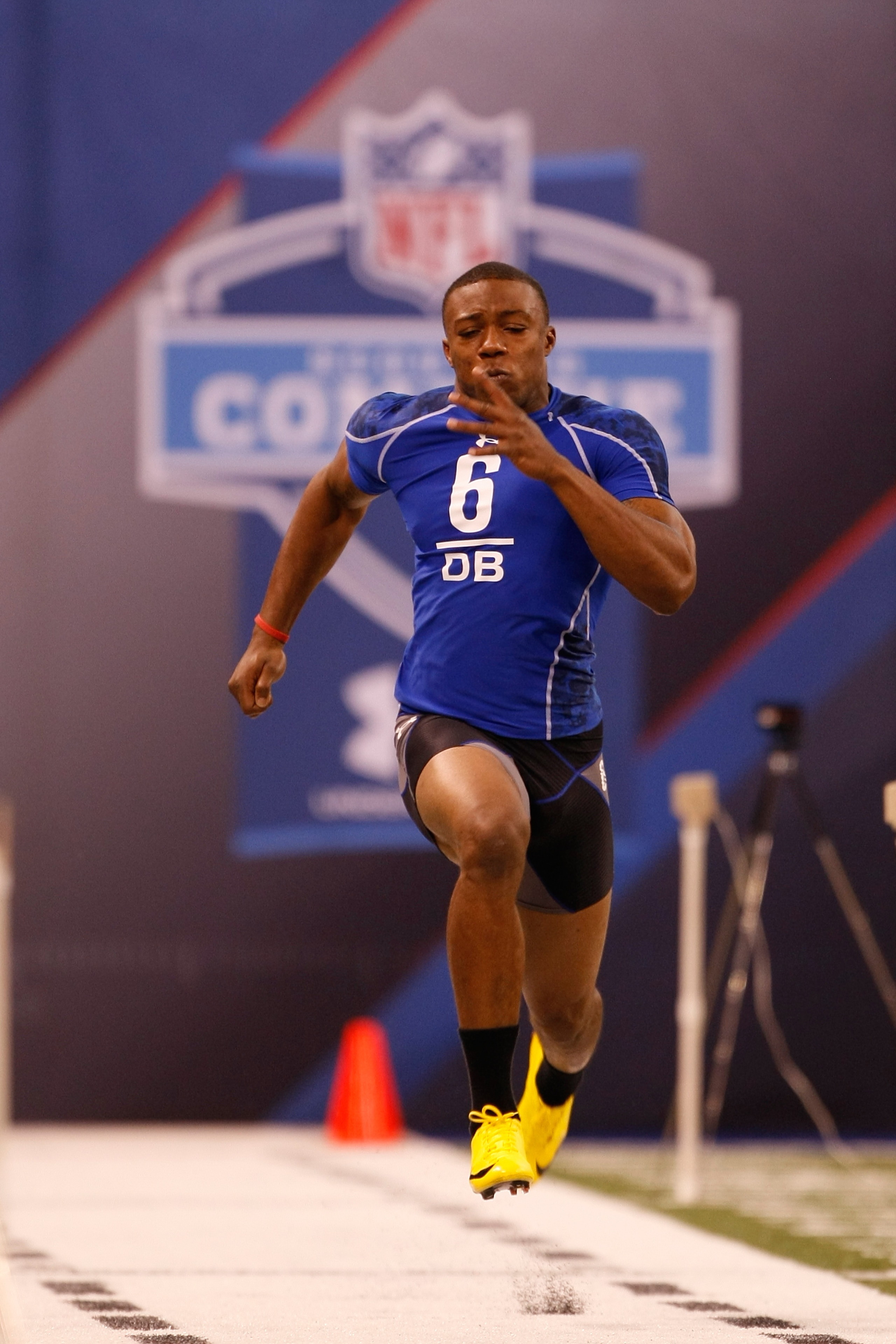INDIANAPOLIS, IN - MARCH 2: Defensive back Eric Berry of Tennessee runs the 40 yard dash during the NFL Scouting Combine presented by Under Armour at Lucas Oil Stadium on March 2, 2010 in Indianapolis, Indiana. (Photo by Scott Boehm/Getty Images)