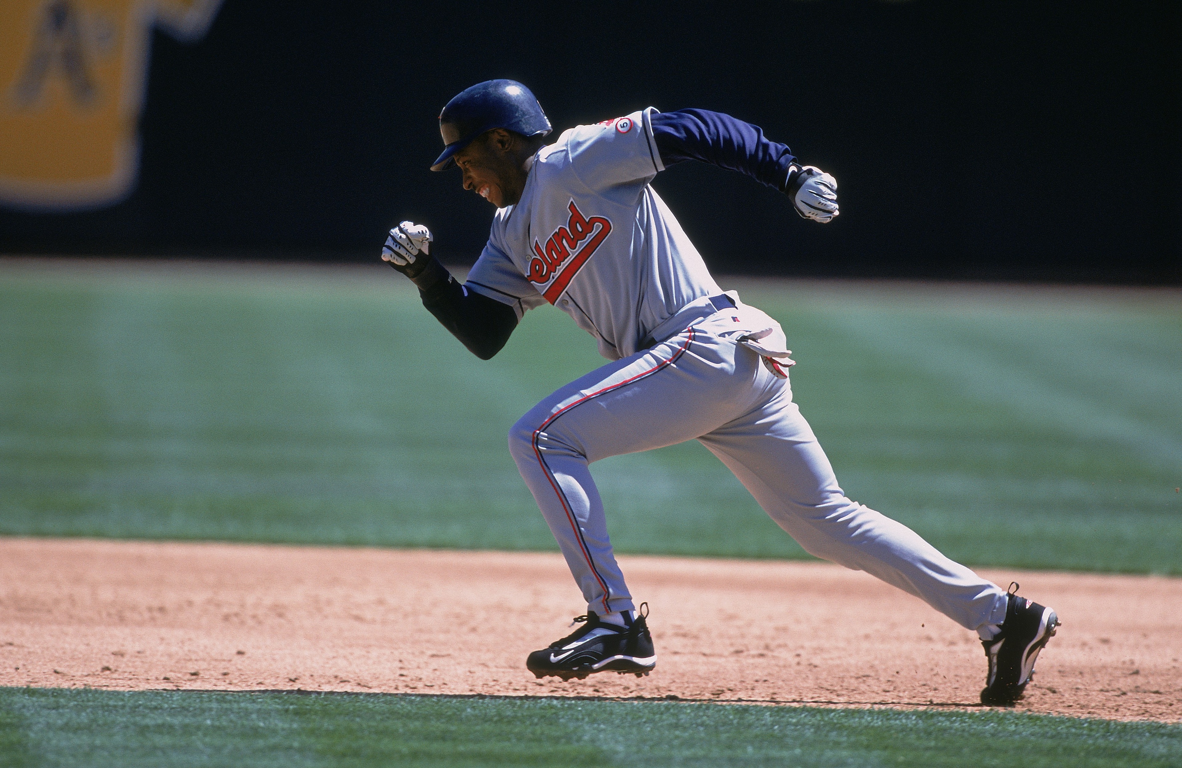 23 Aug 2001:  Kenny Lofton #7 of the Cleveland Indians stealing a base during the game against the Oakland Athletics at the Network Associates Coliseum in Oakland, California. The Indians defeated the Athletics 9-7.Mandatory Credit: Jed Jacobsohn  /Allspo