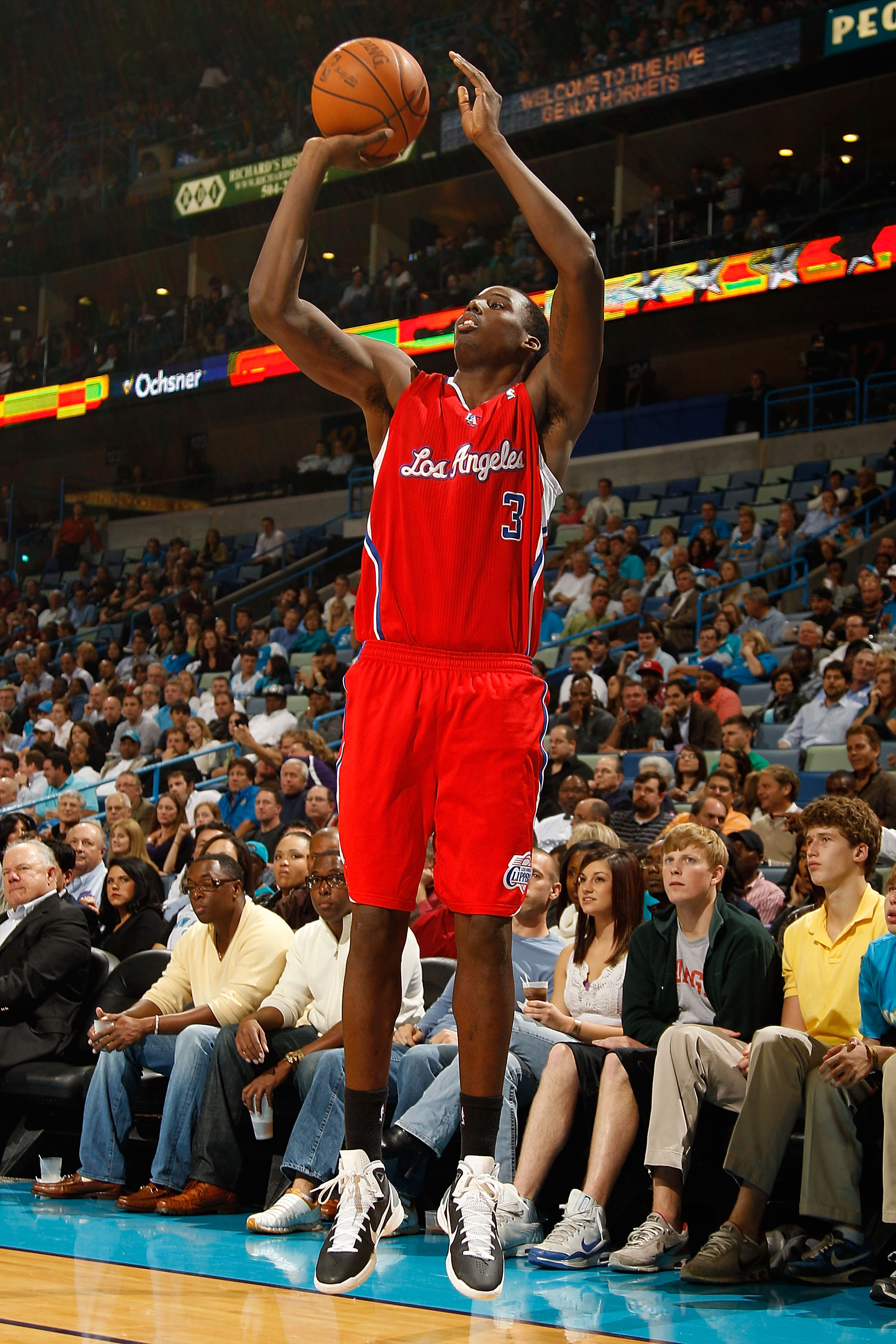 NEW ORLEANS - NOVEMBER 09: Al-Farouq Aminu #3 of the Los Angeles Clippers shoots the ball during the game against the New Orleans Hornets at the New Orleans Arena on November 9, 2010 in New Orleans, Louisiana. The Hornets defeated the Clippers 101-82. NEW ORLEANS - NOVEMBER 09: Al-Farouq Aminu #3 of the Los Angeles Clippers shoots the ball during the game against the New Orleans Hornets at the New Orleans Arena on November 9, 2010 in New Orleans, Louisiana. The Hornets defeated the Clippers 101-82.
