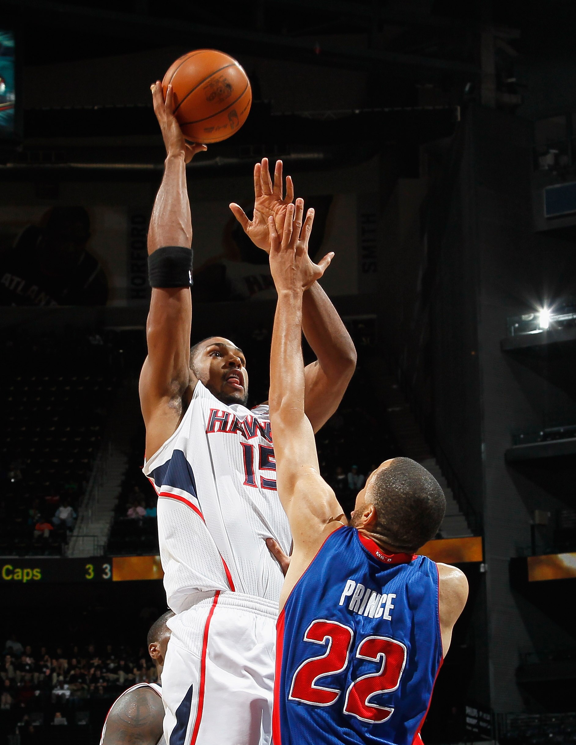 ATLANTA - NOVEMBER 03: Al Horford #15 of the Atlanta Hawks against Tayshaun Prince #22 of the Detroit Pistons at Philips Arena on November 3, 2010 in Atlanta, Georgia. NOTE TO USER: User expressly acknowledges and agrees that, by downloading and/or usin ATLANTA - NOVEMBER 03: Al Horford #15 of the Atlanta Hawks against Tayshaun Prince #22 of the Detroit Pistons at Philips Arena on November 3, 2010 in Atlanta, Georgia. NOTE TO USER: User expressly acknowledges and agrees that, by downloading and/or usin