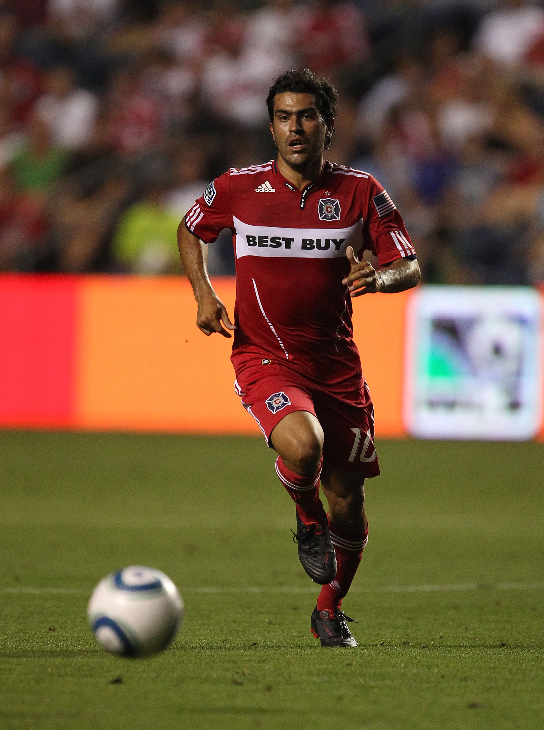 BRIDGEVIEW, IL - AUGUST 08: Nery Castillo #10 of the Chicago Fire chases down the ball against the New York Red Bulls in an MLS match on August 8, 2010 at Toyota Park in Bridgeview, Illinois. The Fire and the Red Bulls tied 0-0. (Photo by Jonathan Daniel/