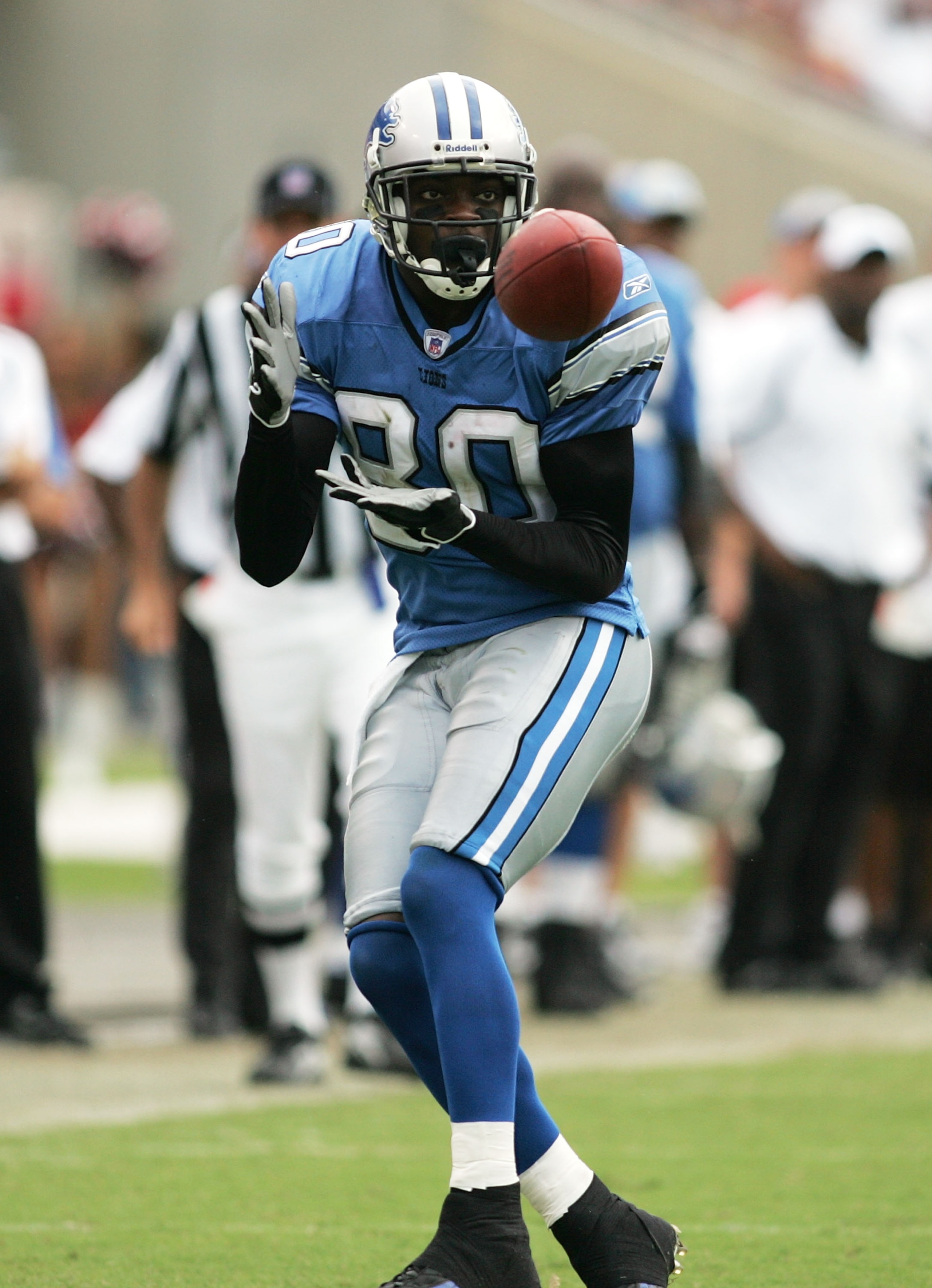 TAMPA, FL - OCTOBER 2: Wide receiver Charles Rogers #80 of the Detroit Lions catches a pass in the fourth quarter against the Tampa Bay Buccaneers on October 2, 2005 at Raymond James Stadium in Tampa, Florida. The Buccaneers defeated the Lions 17-13.  (Ph
