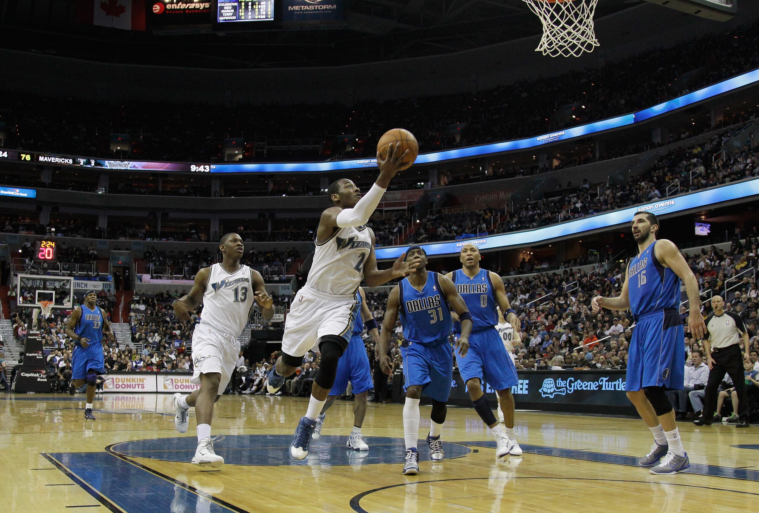 WASHINGTON, DC - FEBRUARY 26: John Wall #2 of the Washington Wizards against the Dallas Mavericksat the Verizon Center on February 26, 2011 in Washington, DC. NOTE TO USER: User expressly acknowledges and agrees that, by downloading and or using this Phot