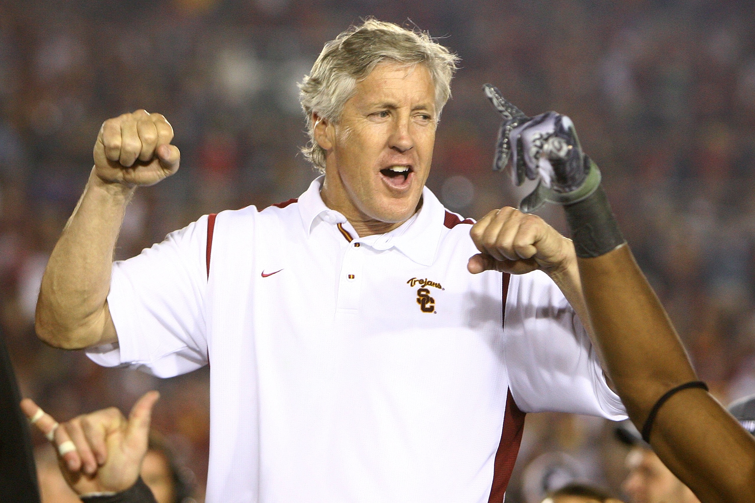 PASADENA, CA - JANUARY 01:  Head coach Pete Carroll of the USC Trojans celebrates after defeating the Penn State Nittany Lions at the 95th Rose Bowl Game presented by Citi on January 1, 2009 at the Rose Bowl in Pasadena, California.  (Photo by Jeff Gross/