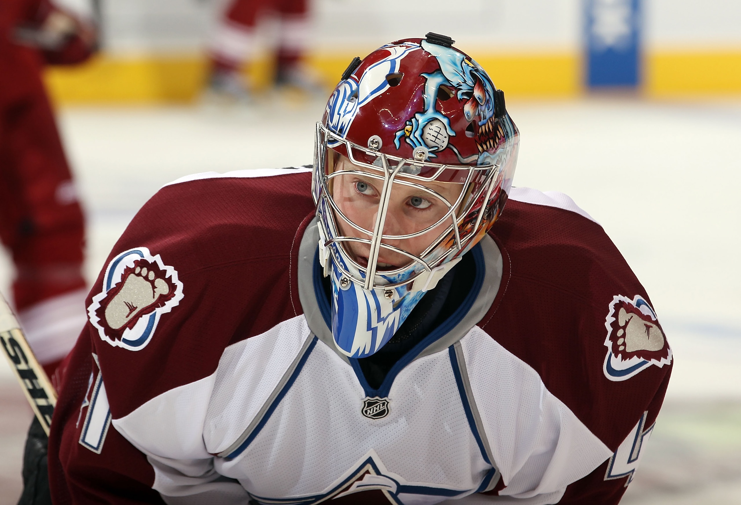 GLENDALE, AZ - FEBRUARY 07: Craig Anderson #41 of the Colorado Avalanche skates against the Phoenix Coyotes at the Jobing.com Arena on February 7, 2011 in Glendale, Arizona.  (Photo by Bruce Bennett/Getty Images)