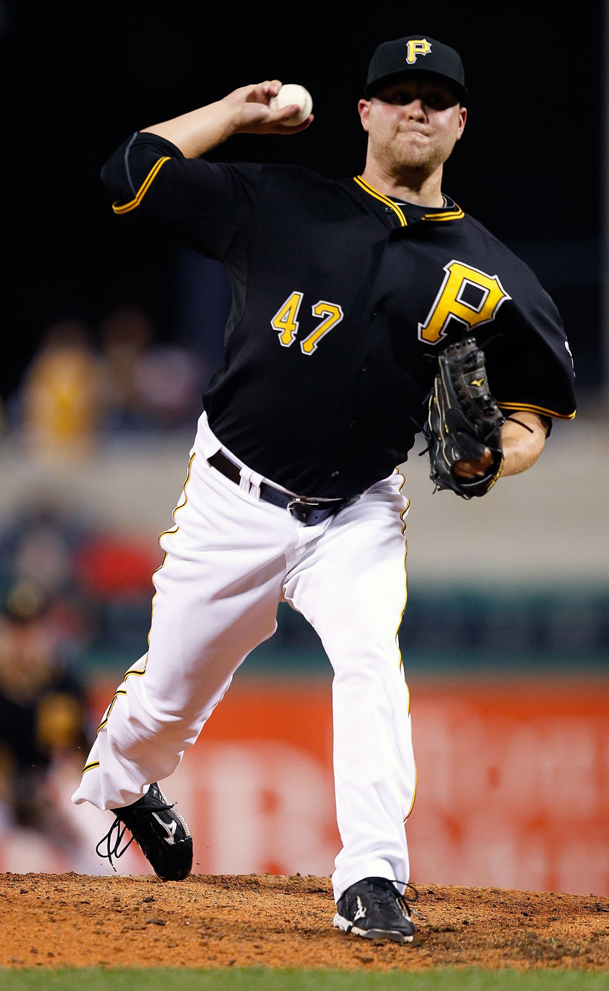 PITTSBURGH - SEPTEMBER 21:  Evan Meek #47 of the Pittsburgh Pirates pitches against the St Louis Cardinals during the game on September 21, 2010 at PNC Park in Pittsburgh, Pennsylvania.  (Photo by Jared Wickerham/Getty Images)