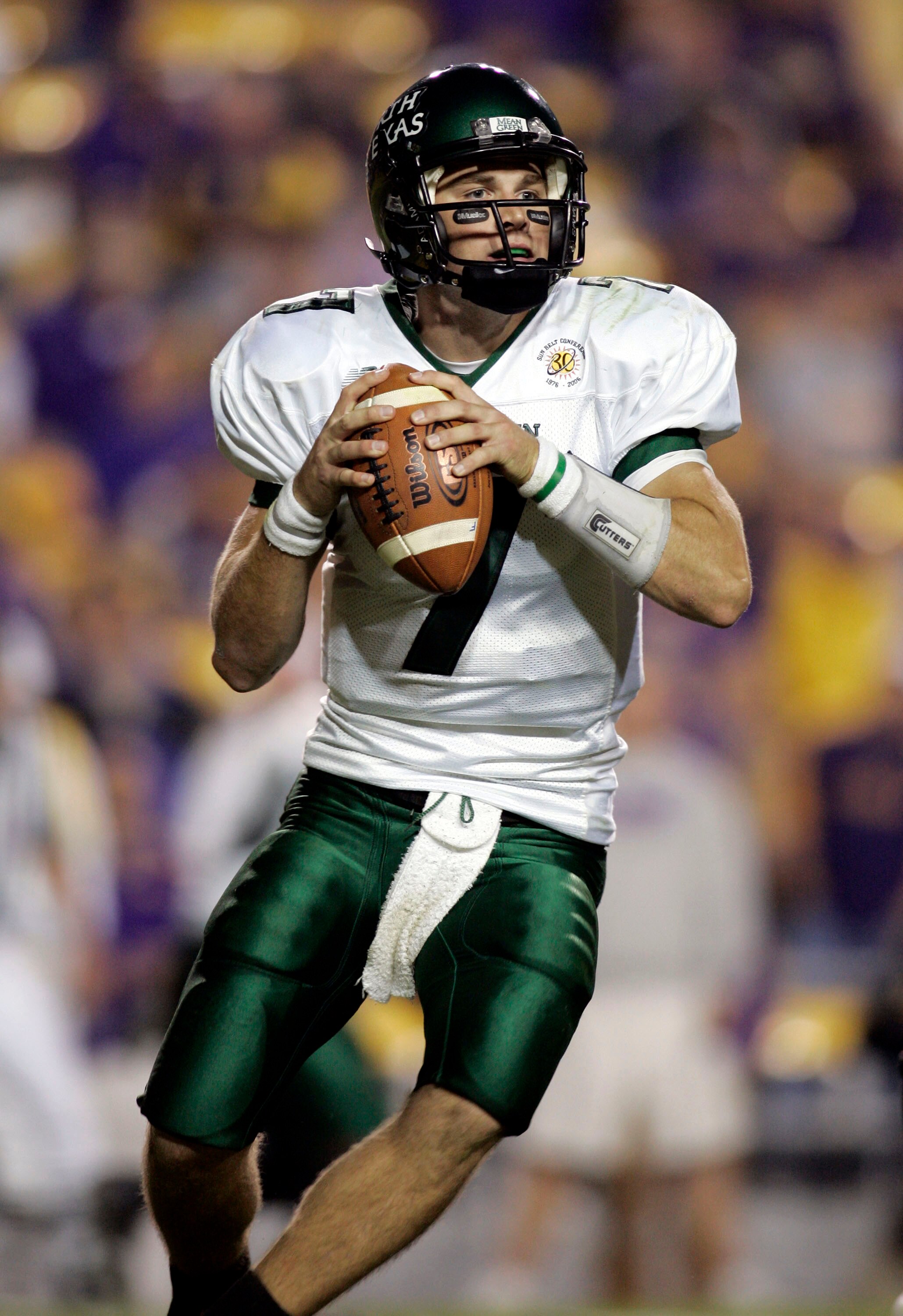 BATON ROUGE, LA - OCTOBER 29:  Quarterback Daniel Meager #7 of the North Texas Eagles looks to pass against the LSU Tigers at Tiger Stadium on October 29, 2005 in Baton Rouge, Louisiana. LSU defeated North Texas 56-3.  (Photo by Chris Graythen/Getty Image