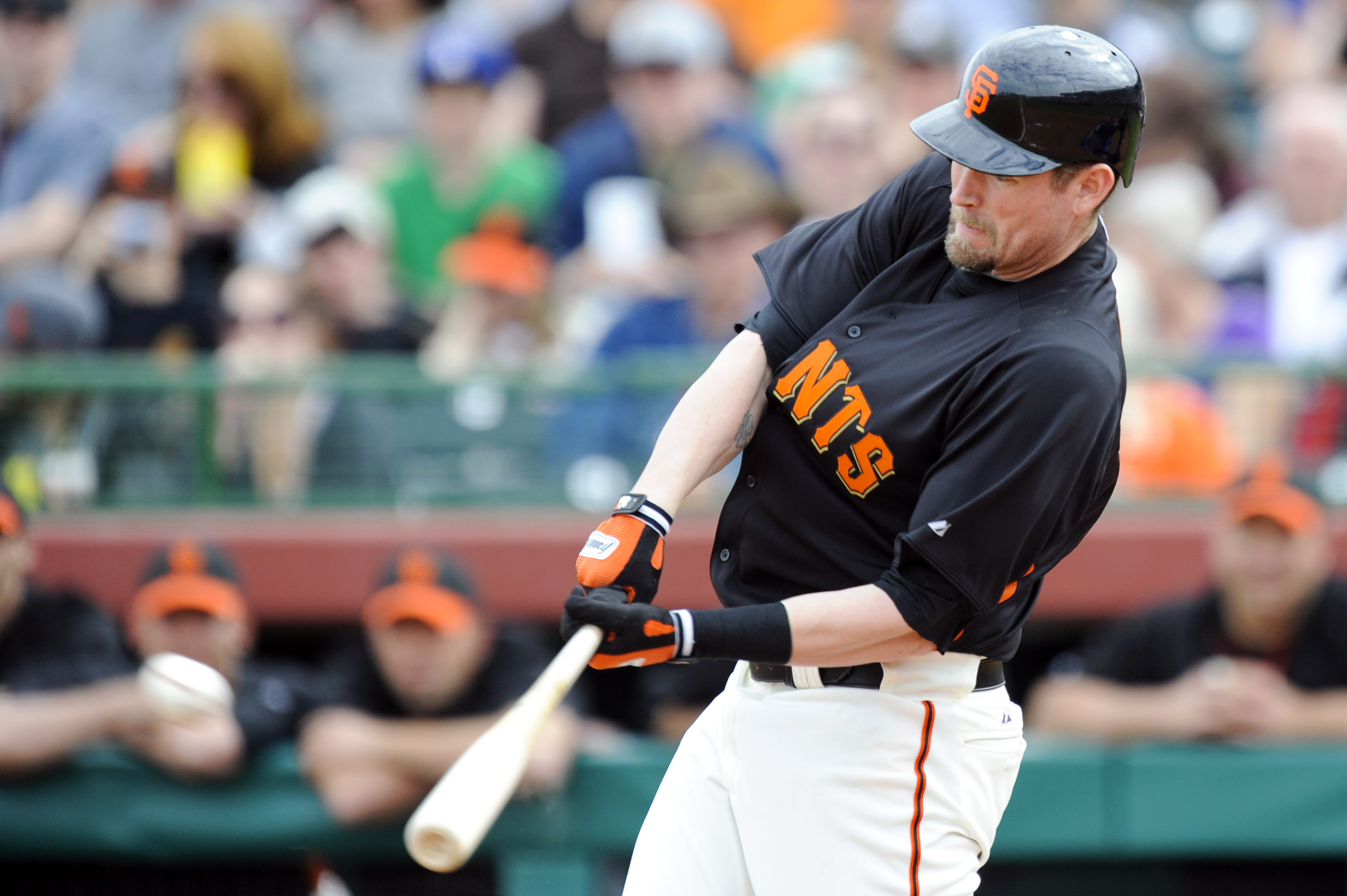 SCOTTSDALE, AZ - FEBRUARY 26: Aubrey Huff #17 of the San Francisco Giants bats during a spring training game at against the Los Angeles Dodgers at Scottsdale Stadium on February 26, 2011 in Scottsdale, Arizona. (Photo by Rob Tringali/Getty Images)