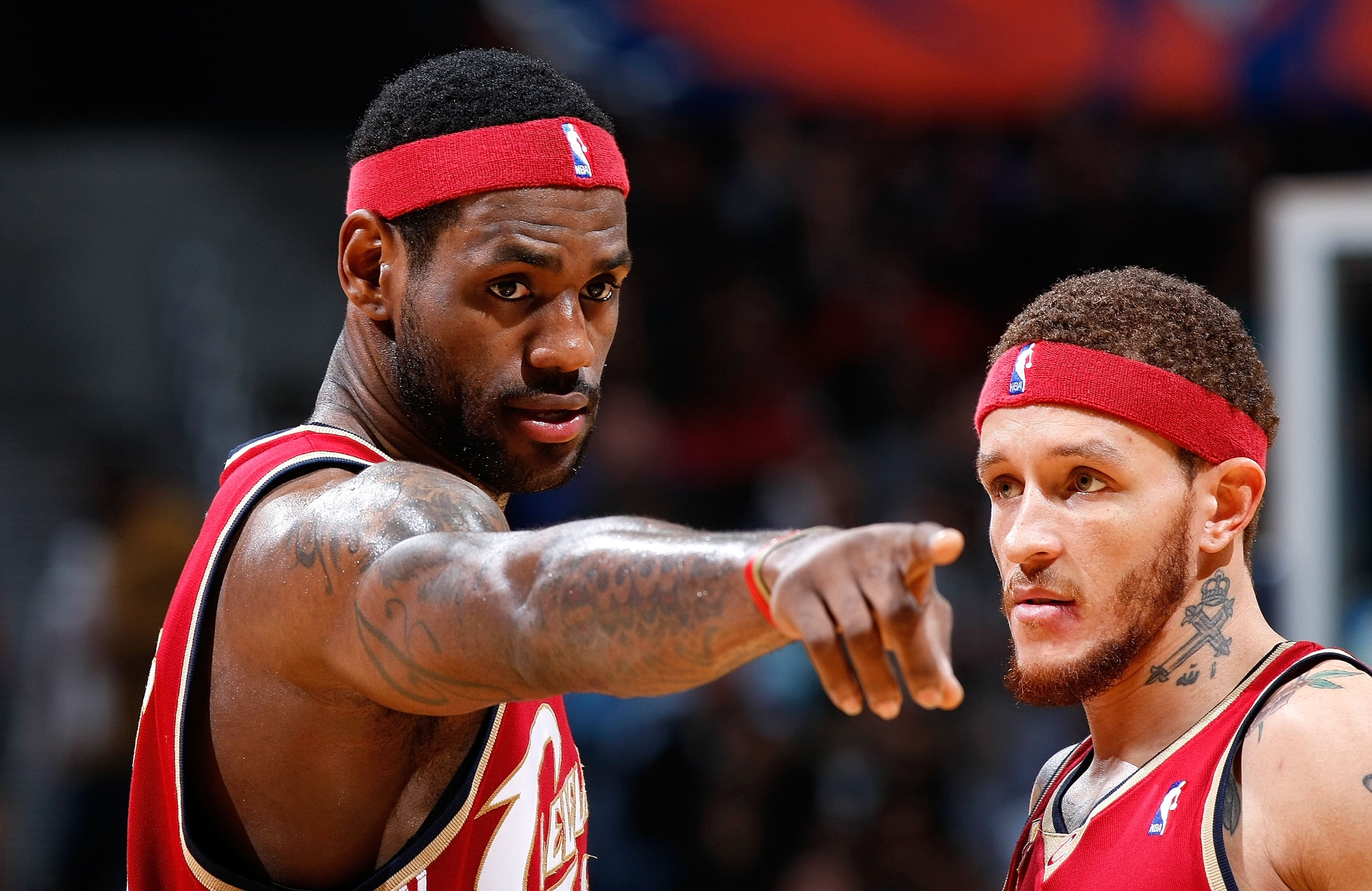 ATLANTA - DECEMBER 29: LeBron James #23 of the Cleveland Cavaliers converses with Delonte West #13 against the Atlanta Hawks at Philips Arena on December 29, 2009 in Atlanta, Georgia. NOTE TO USER: User expressly acknowledges and agrees that, by downloa ATLANTA - DECEMBER 29: LeBron James #23 of the Cleveland Cavaliers converses with Delonte West #13 against the Atlanta Hawks at Philips Arena on December 29, 2009 in Atlanta, Georgia. NOTE TO USER: User expressly acknowledges and agrees that, by downloa